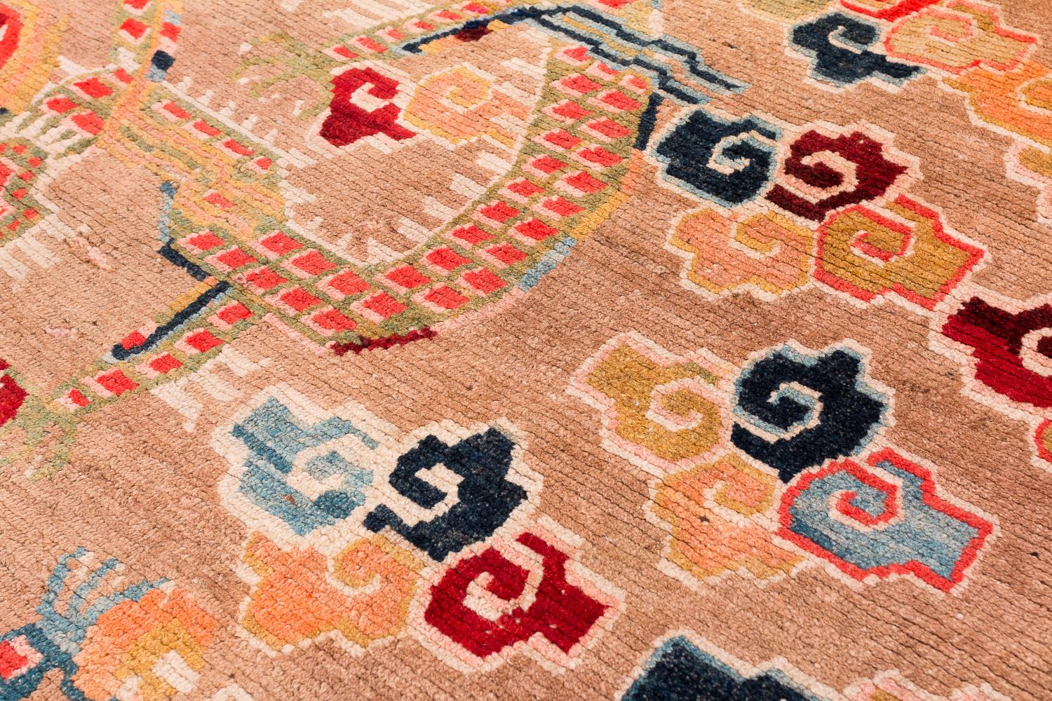 Alfombra Tibetana Antigua Dragones y Nubes Tan Khaden Alfombra Pequeña de Lana Tibetano en venta