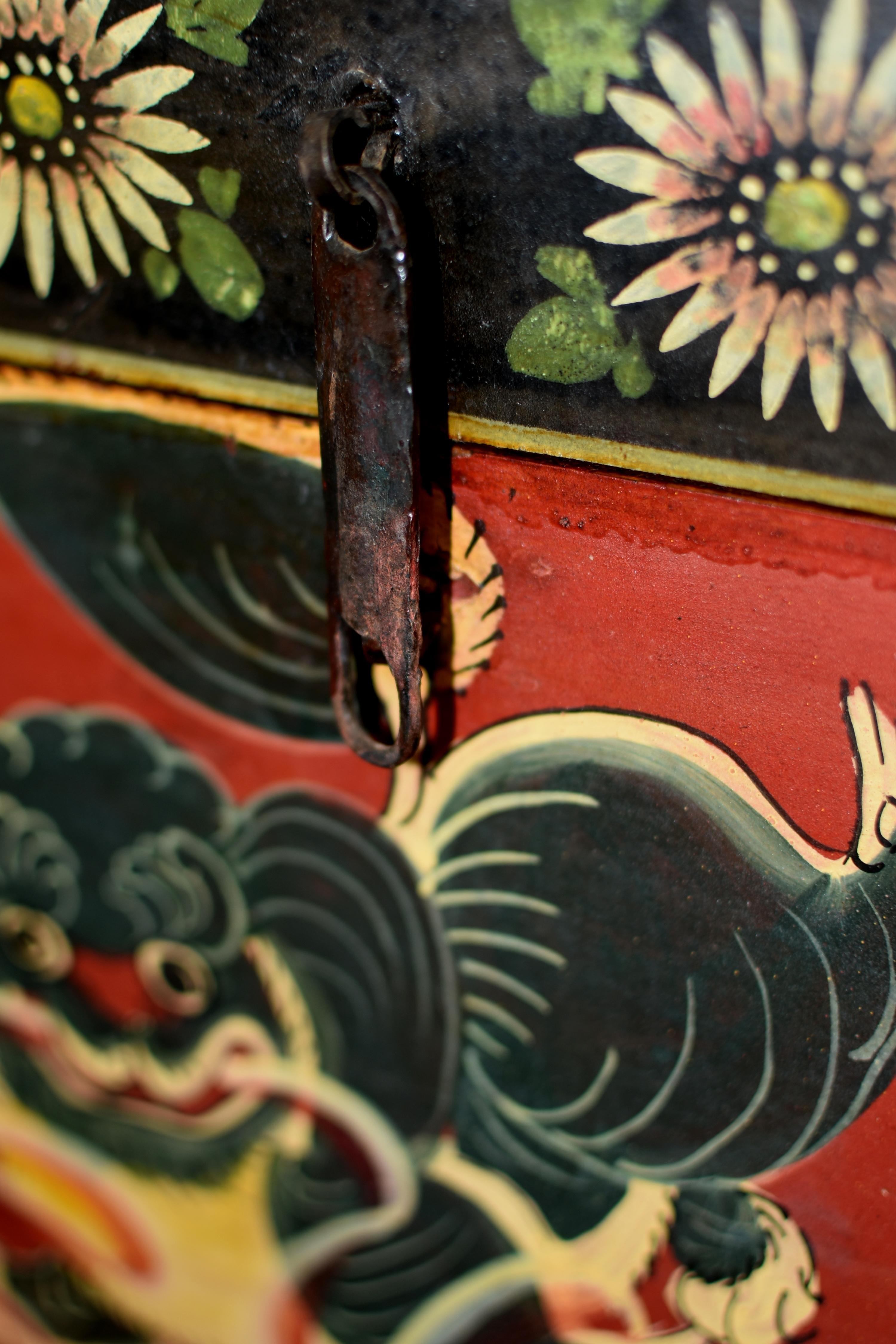 Antique Tibetan Foo Dog Box Hand Painted For Sale 4
