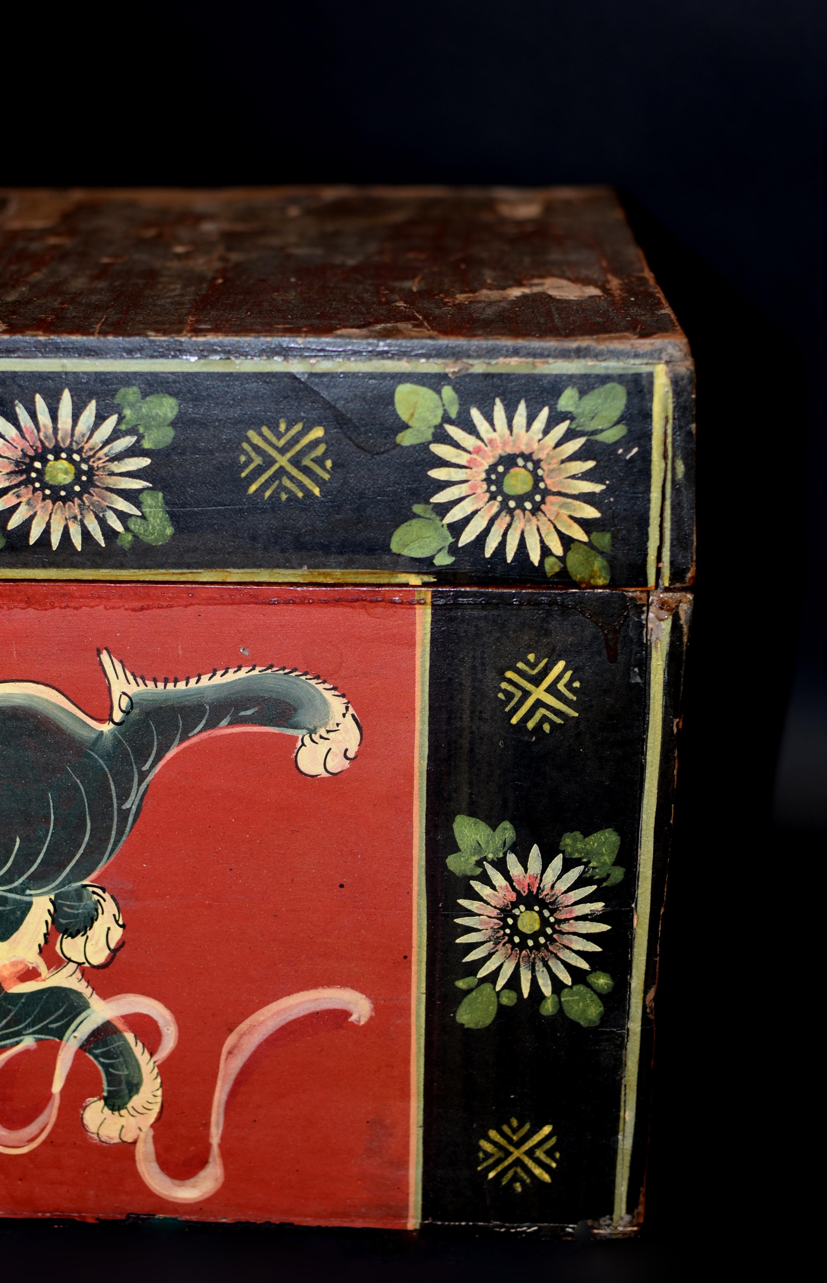 Antique Tibetan Foo Dog Box Hand Painted For Sale 5