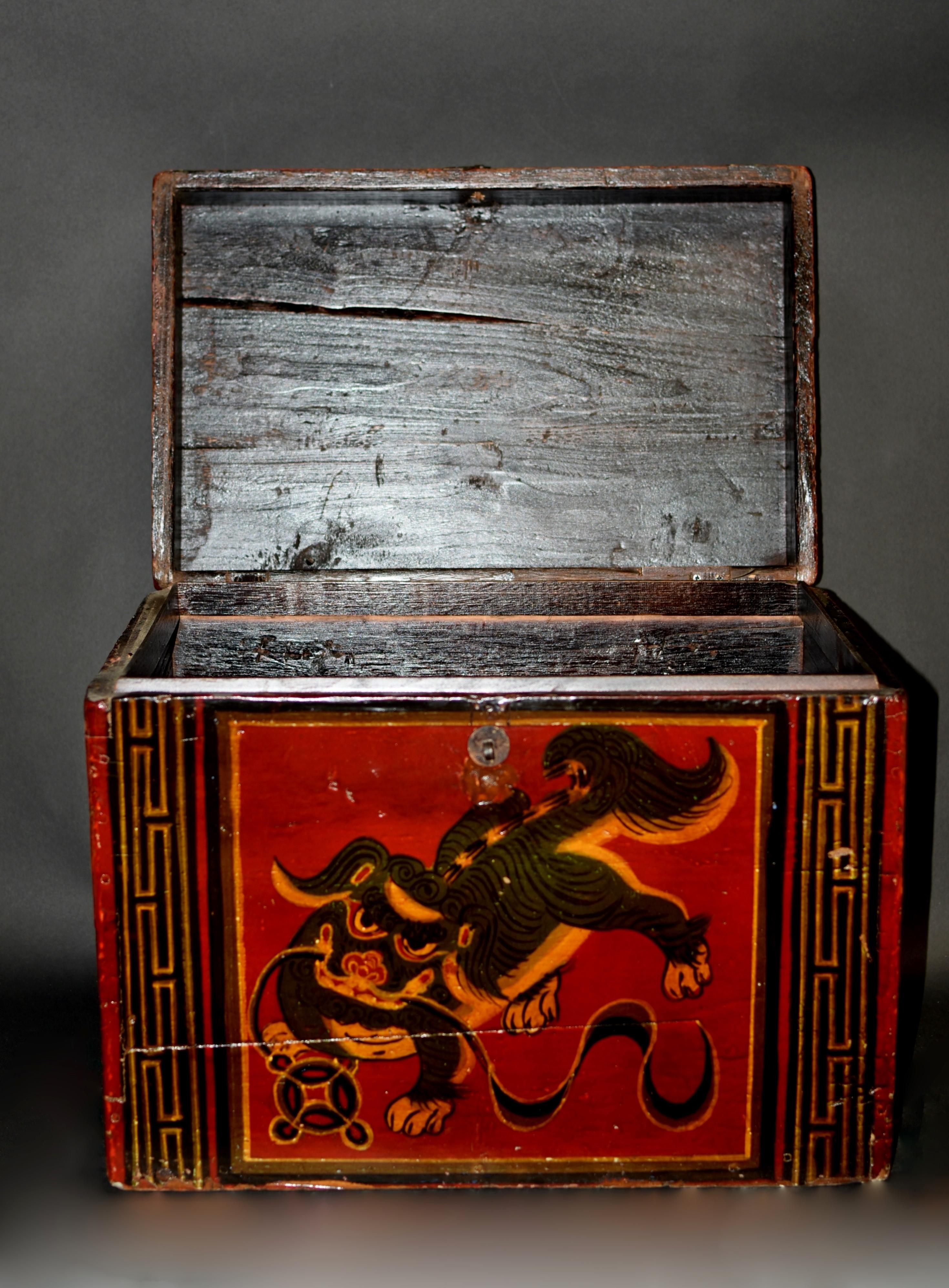 Antique Tibetan Hand Painted Foo Dog Box  5