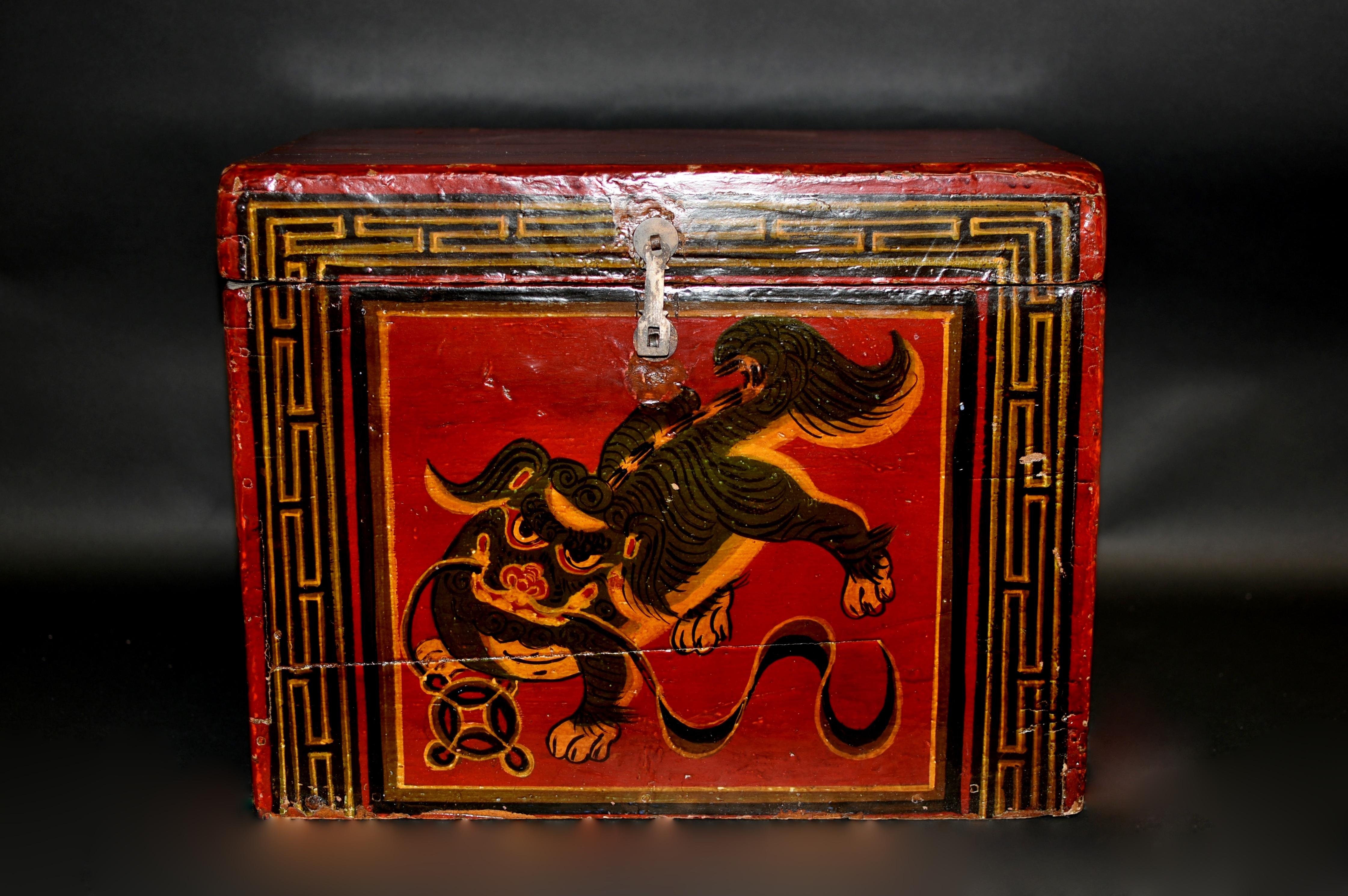 Antique Tibetan Hand Painted Foo Dog Box  3