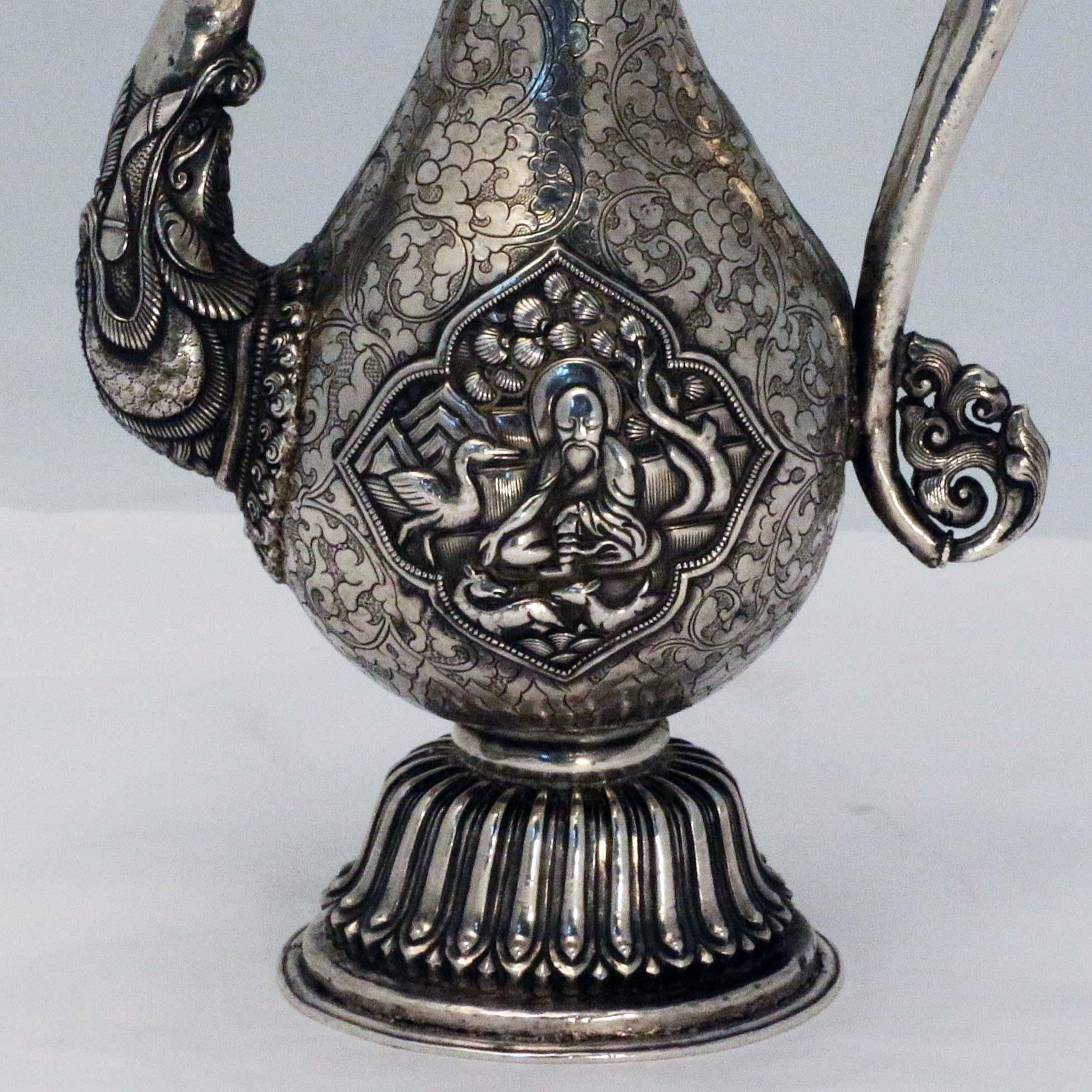 Antique Tibetan Silver Ceremonial Ewer In Good Condition For Sale In Montreal, QC