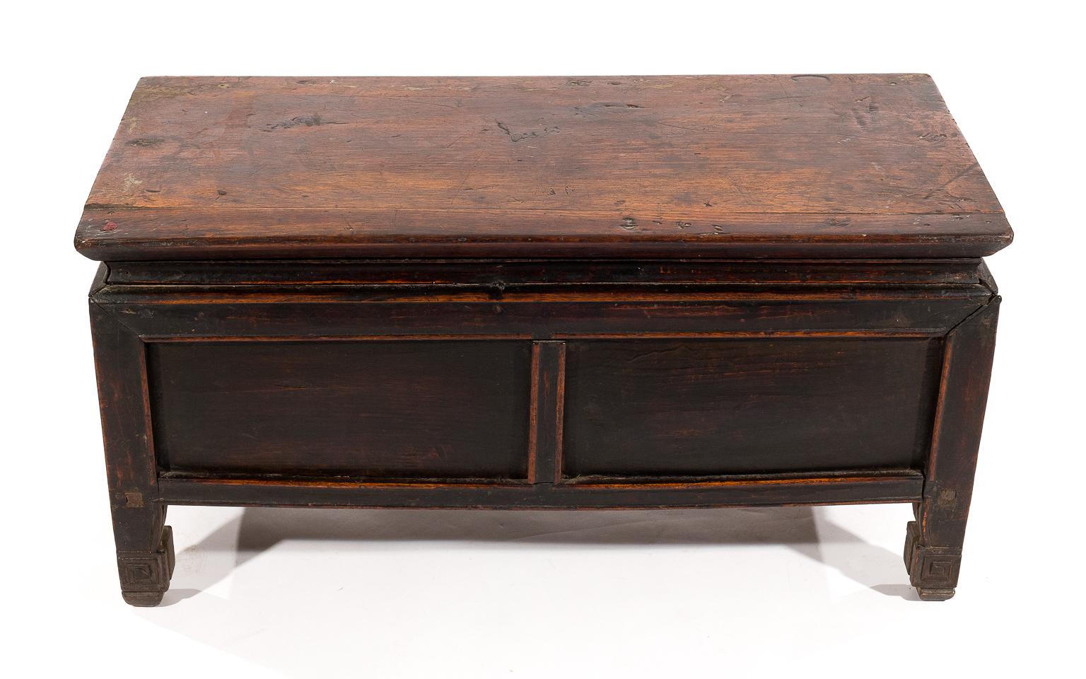 Antique Tibetan Tea Table or Storage Box In Good Condition In New York, NY
