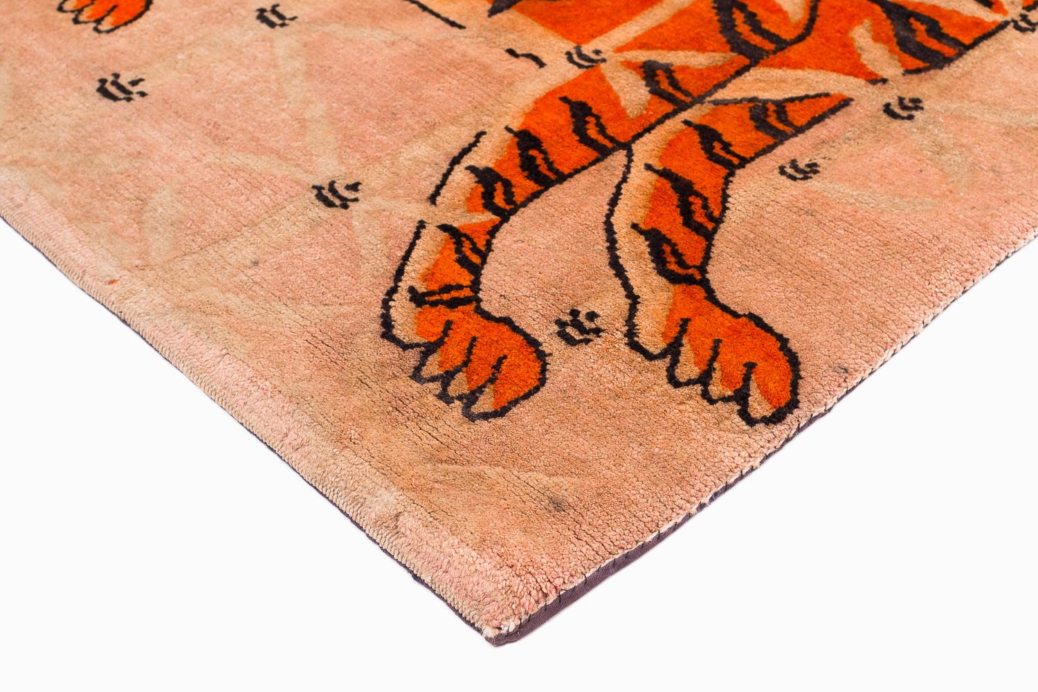 Tapis tibétain ancien à deux tigres, petit tapis d'accessoires, tapis en laine Khaden en vente 5