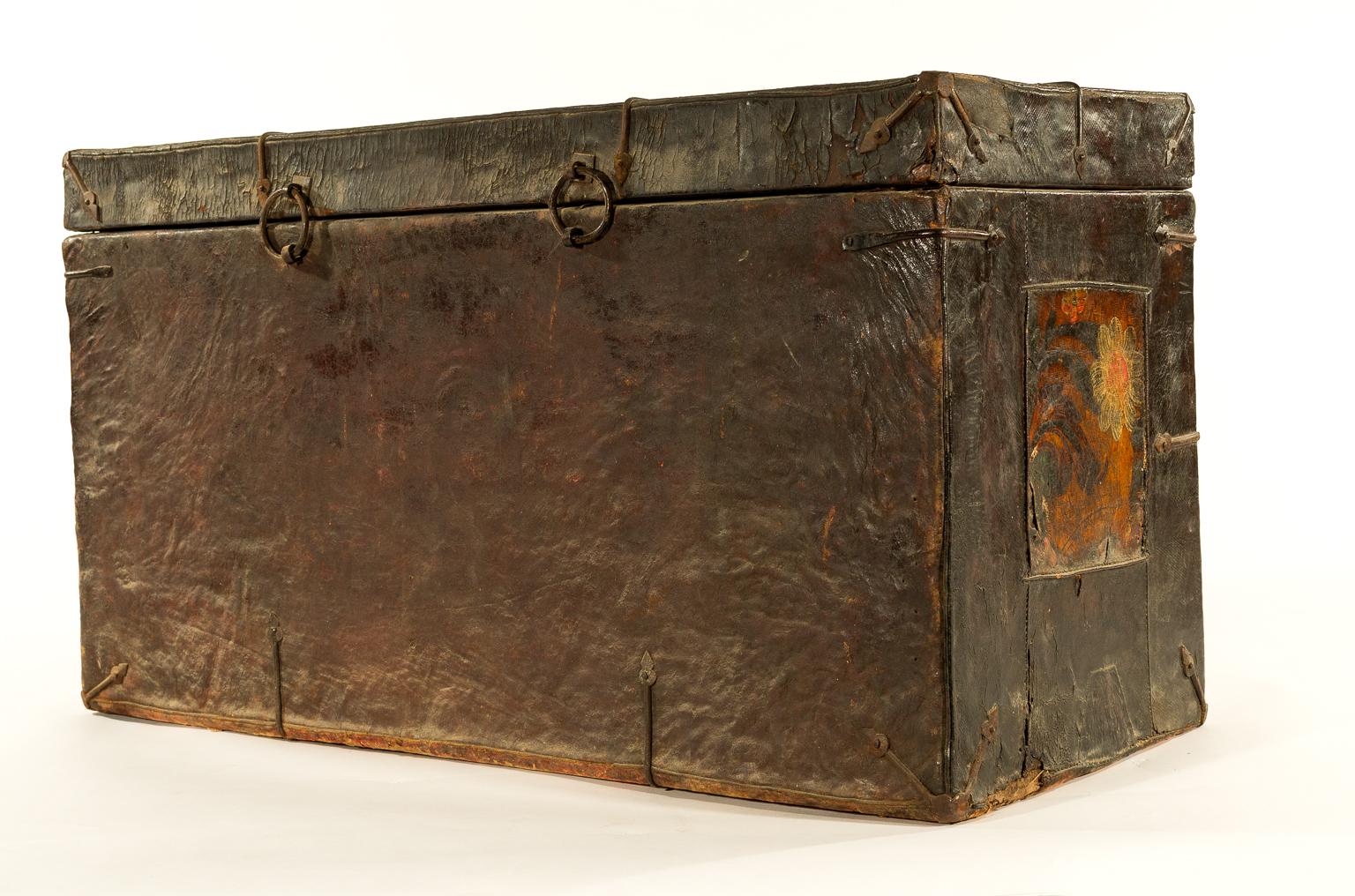 Antique Tibetan Wood Chest In Good Condition In New York, NY
