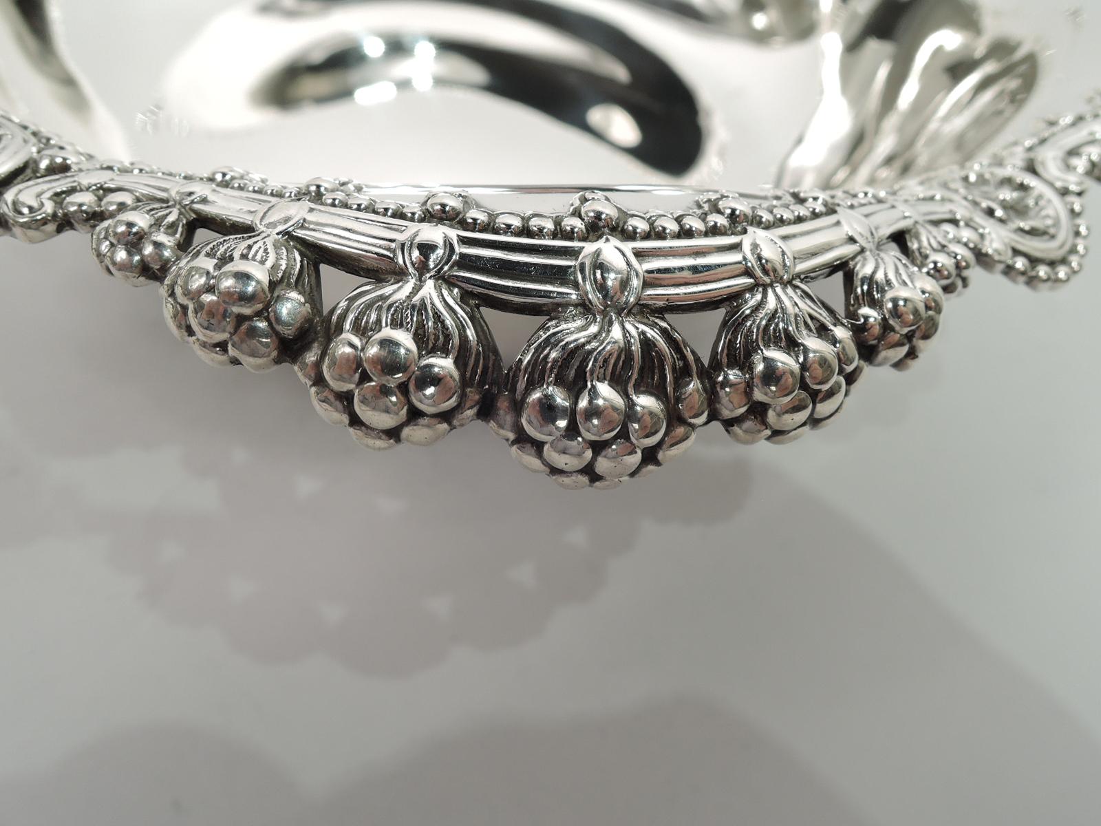 Antique Tiffany American Art Nouveau Sterling Silver Bowl In Excellent Condition In New York, NY