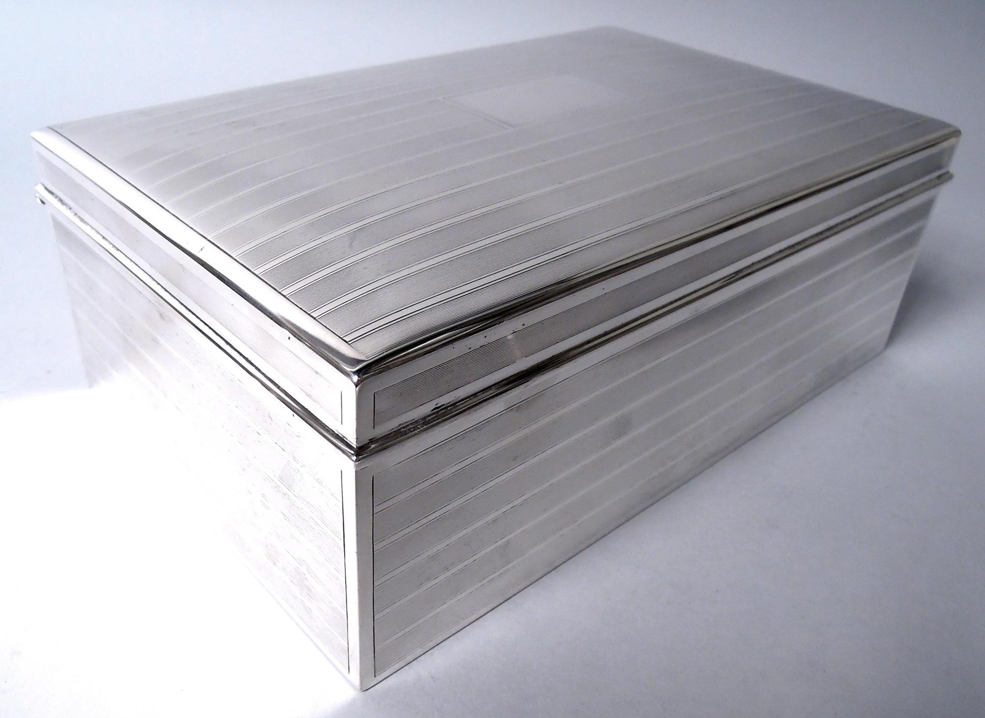 Caja para puros antigua Tiffany American Edwardian de plata de ley Eduardiano en venta