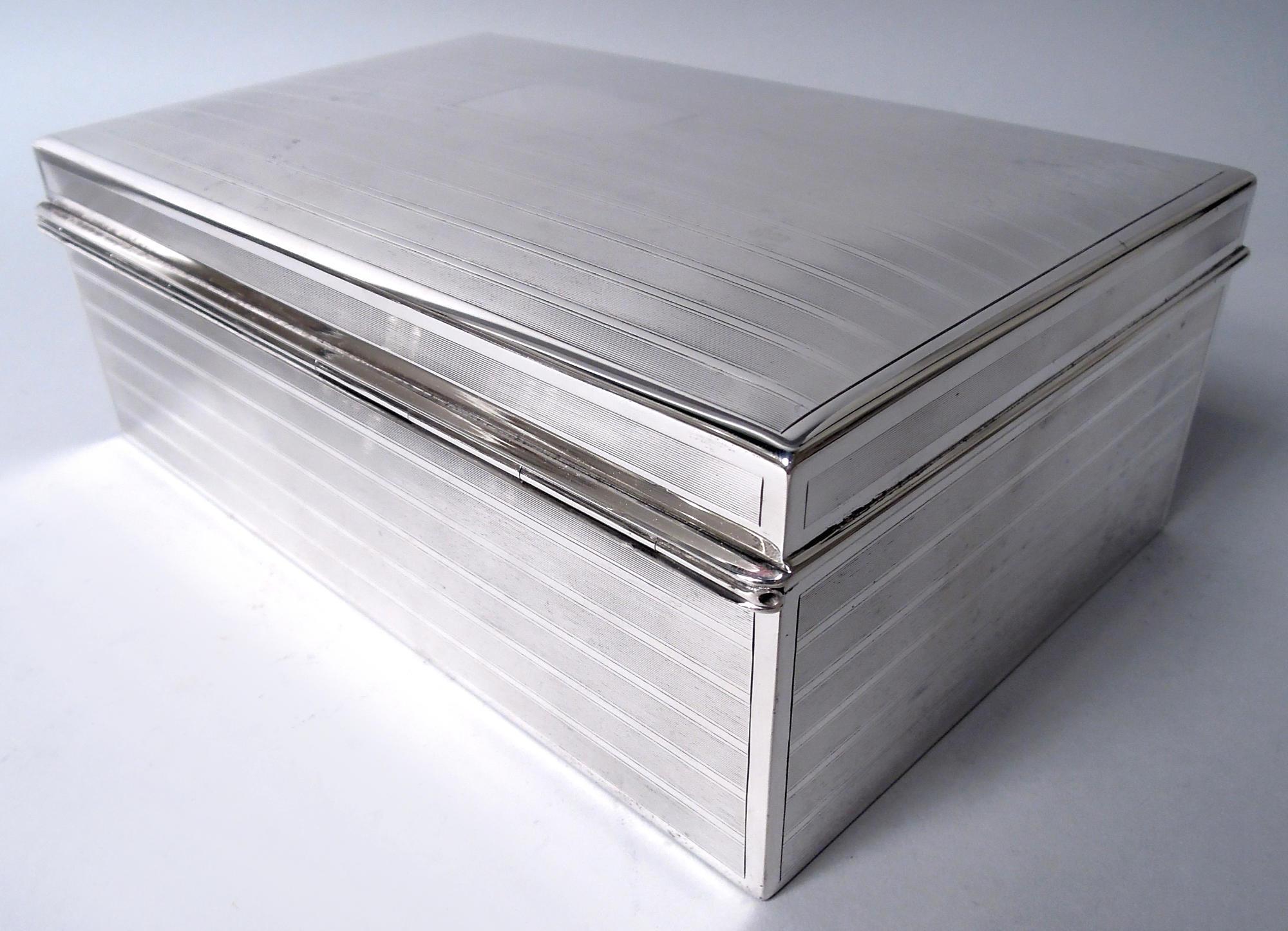 Caja para puros antigua Tiffany American Edwardian de plata de ley en Bueno estado para la venta en New York, NY