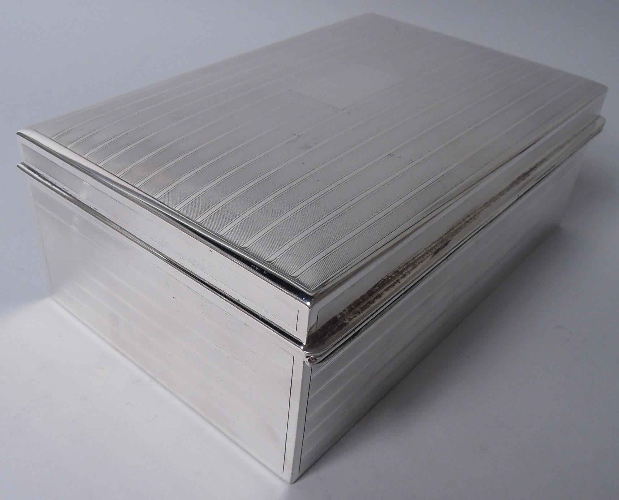 Caja para puros antigua Tiffany American Edwardian de plata de ley siglo XX en venta
