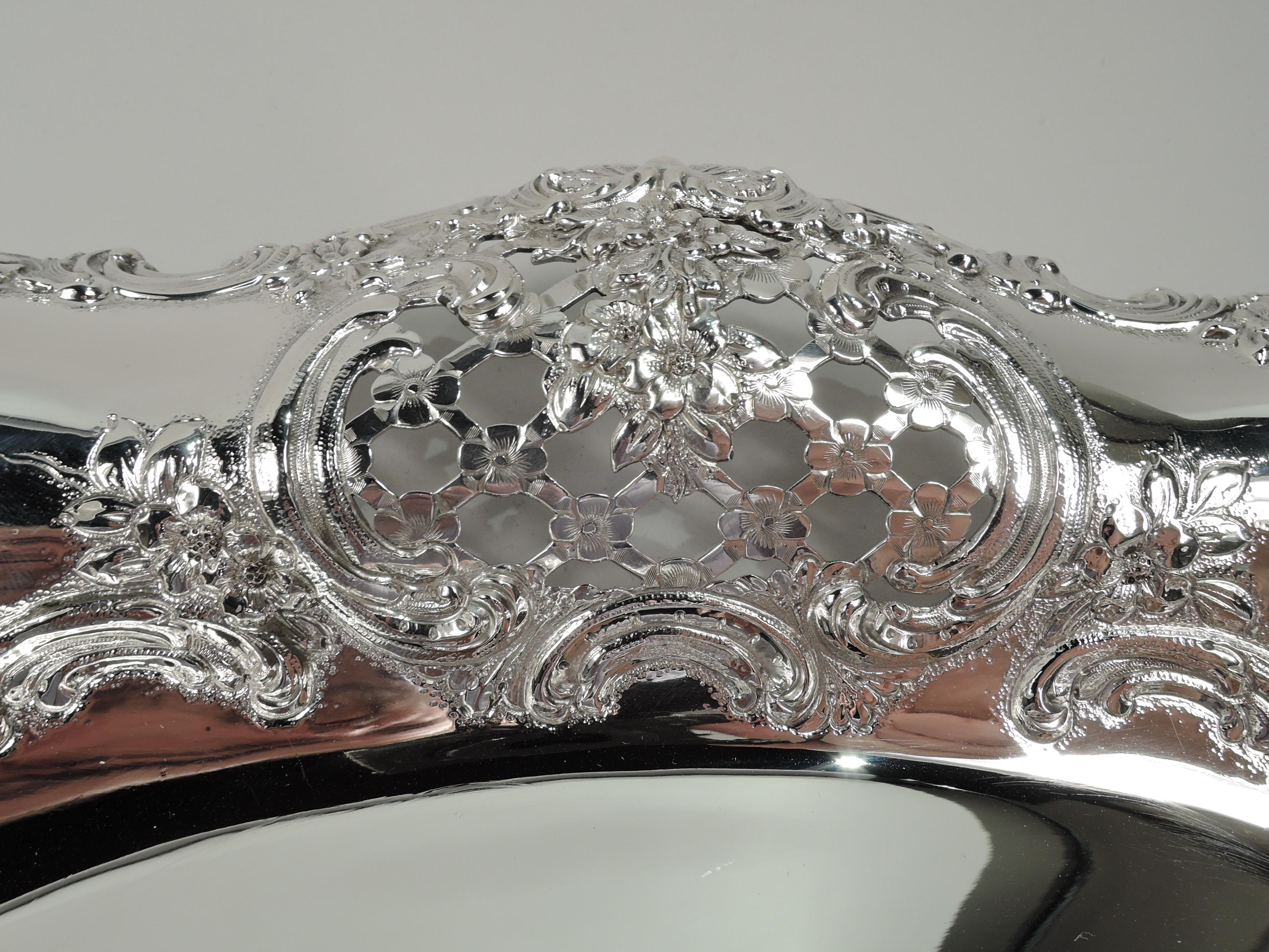 Antique Tiffany American Victorian Classical Sterling Silver Bowl In Excellent Condition In New York, NY