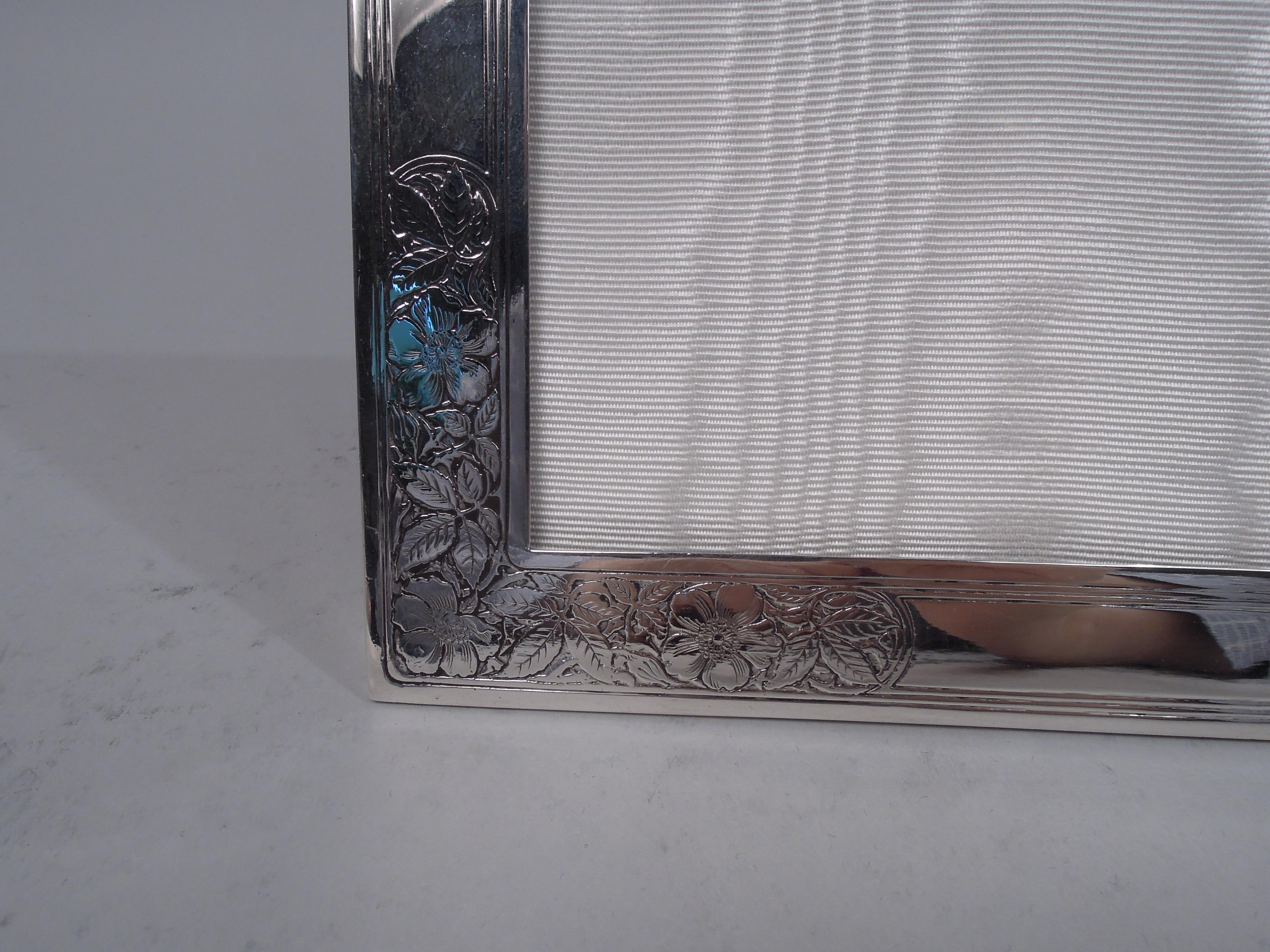 Antique Tiffany Art Nouveau Fronds & Flowers Picture Frame In Excellent Condition For Sale In New York, NY