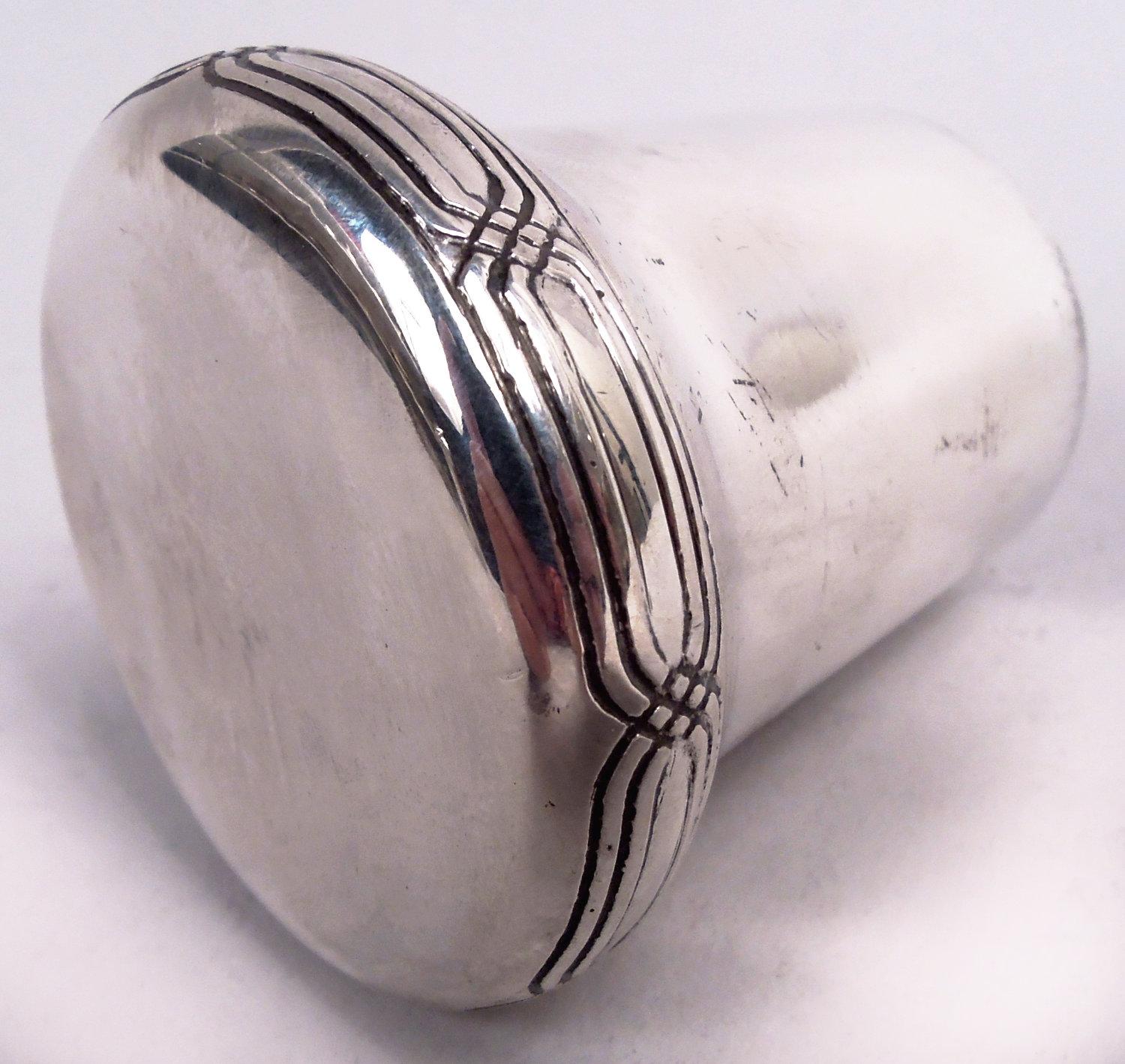 Antique Tiffany Art Nouveau Sterling Silver Cocktail Shaker In Good Condition In New York, NY