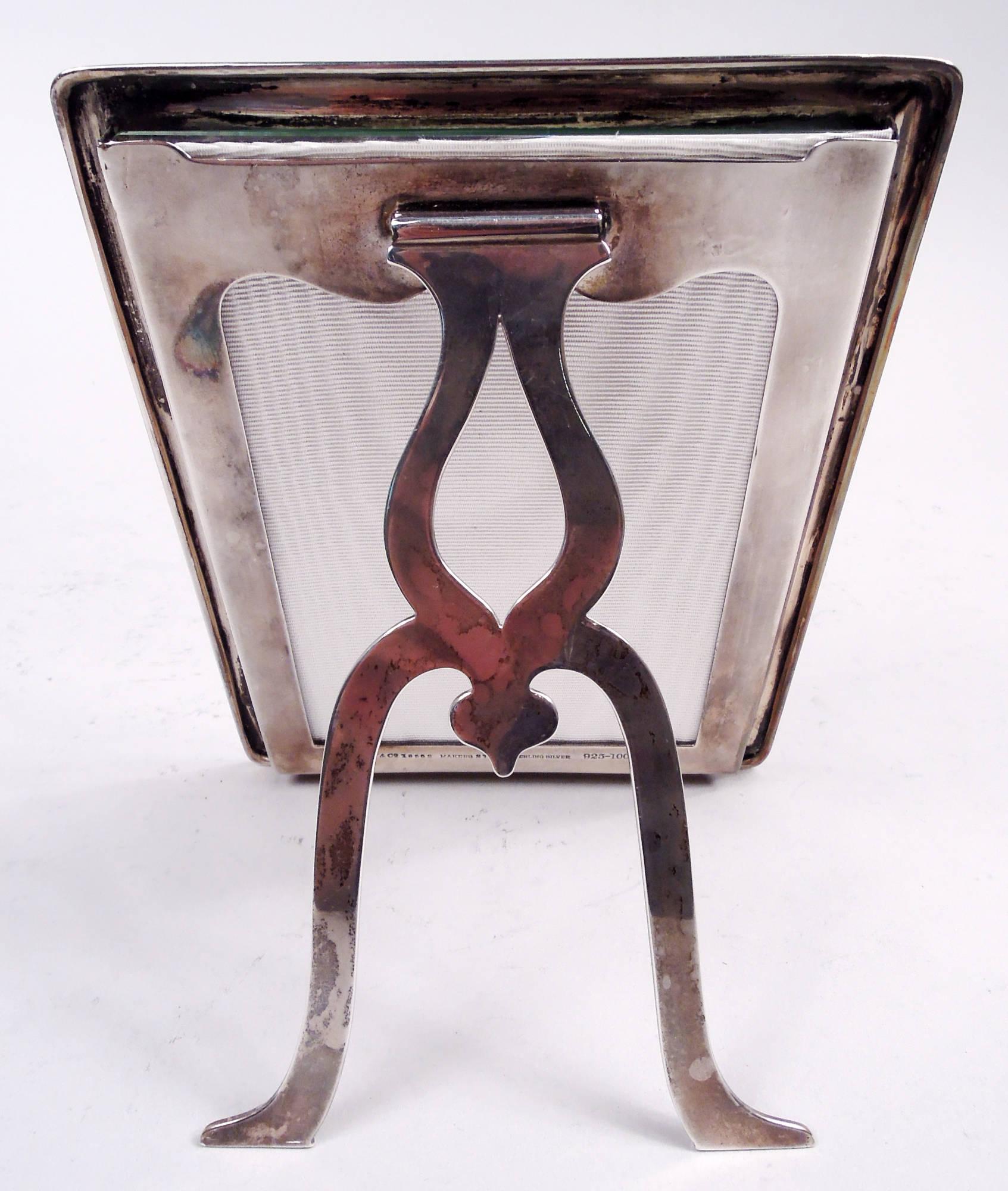 Marco antiguo Tiffany Art Nouveau de plata de ley Estadounidense en venta