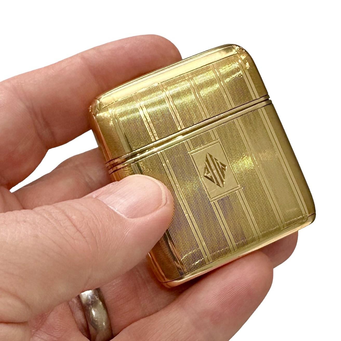  Antique rasoir et étui de voyage Tiffany & Co en or 18 carats avec lames dorées d'origine en vente 13