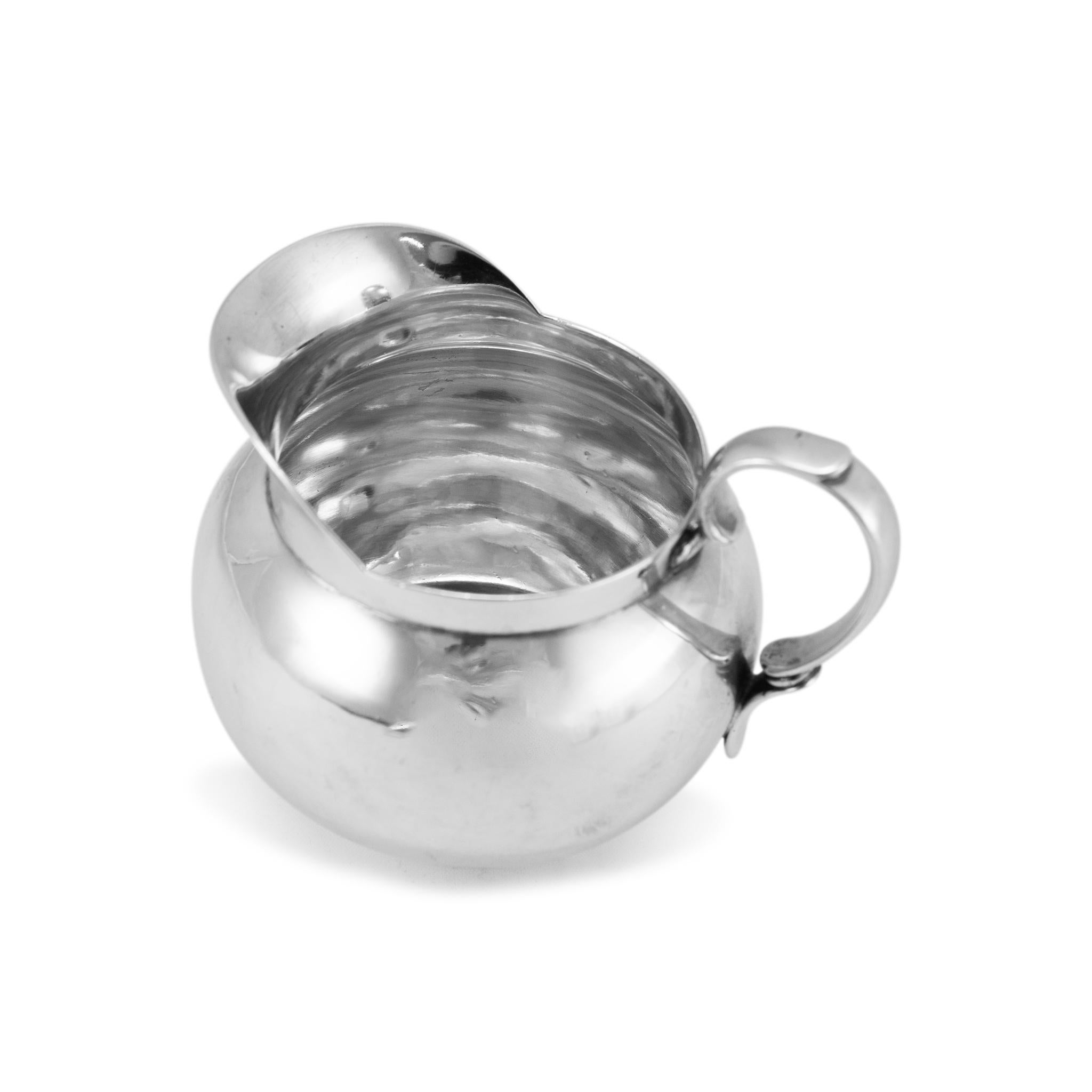 Women's or Men's Antique Tiffany & Co. 925 Sterling Silver Creamer 6393 M 3299 Classic Handle For Sale