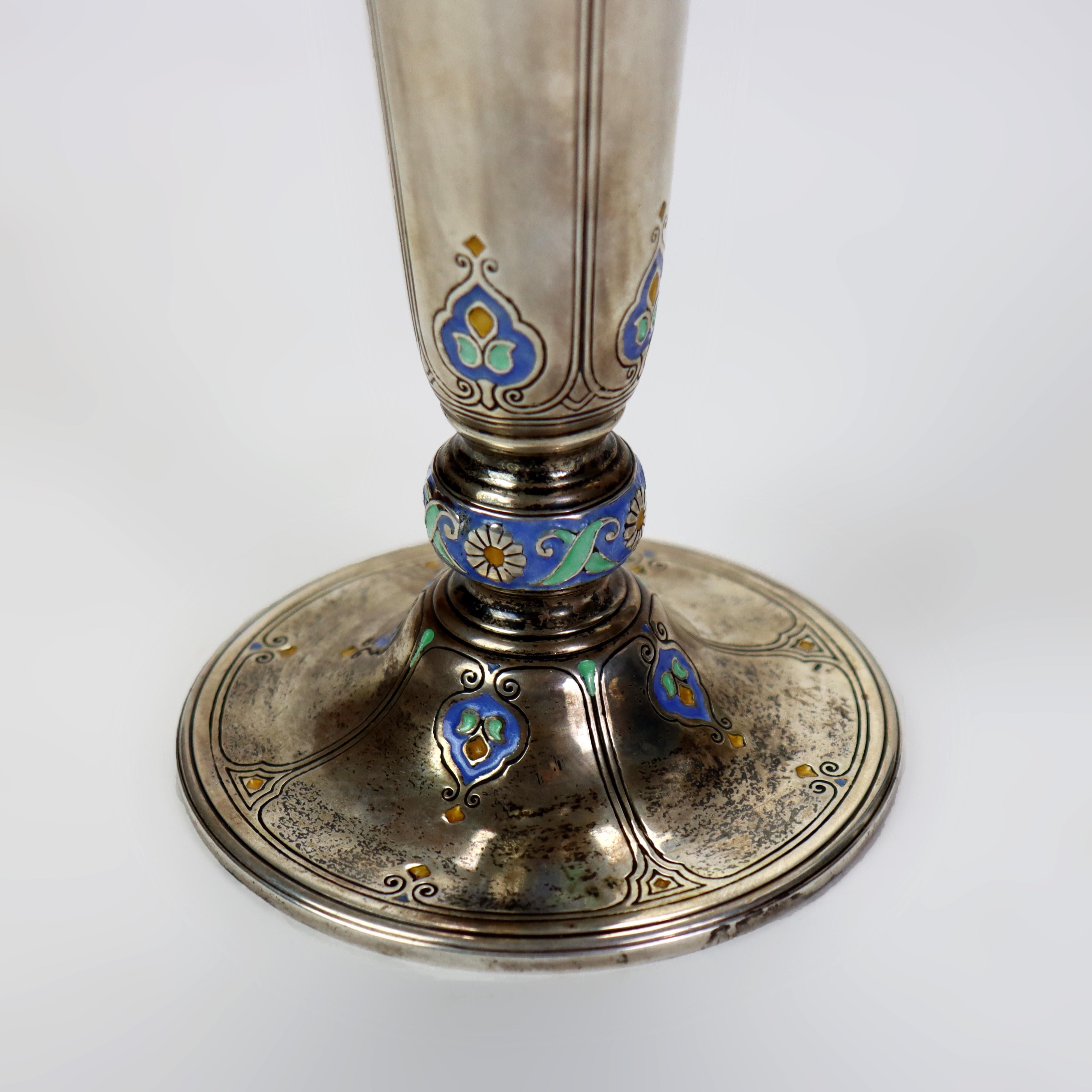 Argent sterling Antique Tiffany & Co. Vase à flûte en argent émaillé Arts & Crafts c1910 en vente