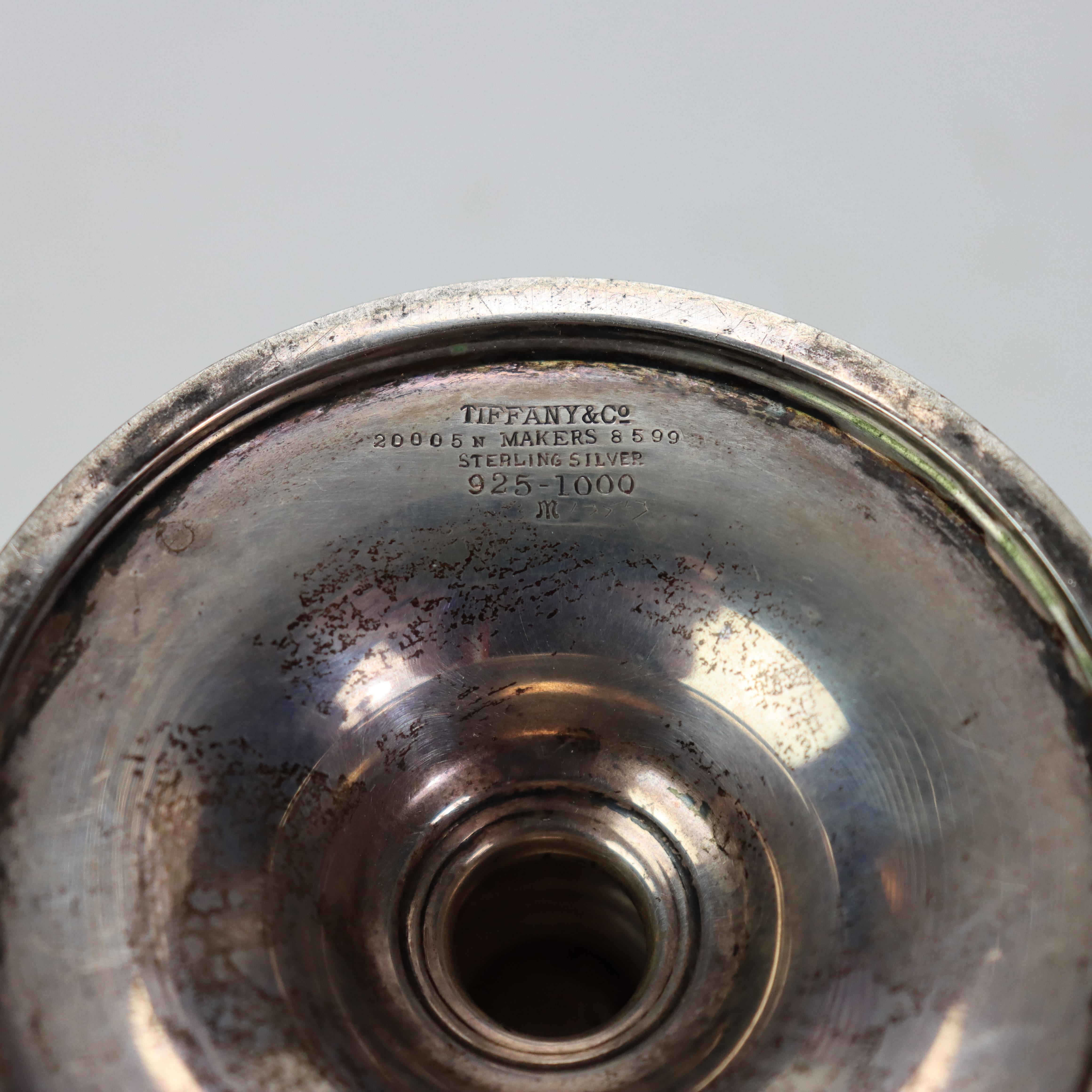 Antique Tiffany & Co. Vase à flûte en argent émaillé Arts & Crafts c1910 en vente 1