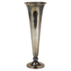 Antique Tiffany & Co. Vase à flûte en argent émaillé Arts & Crafts c1910