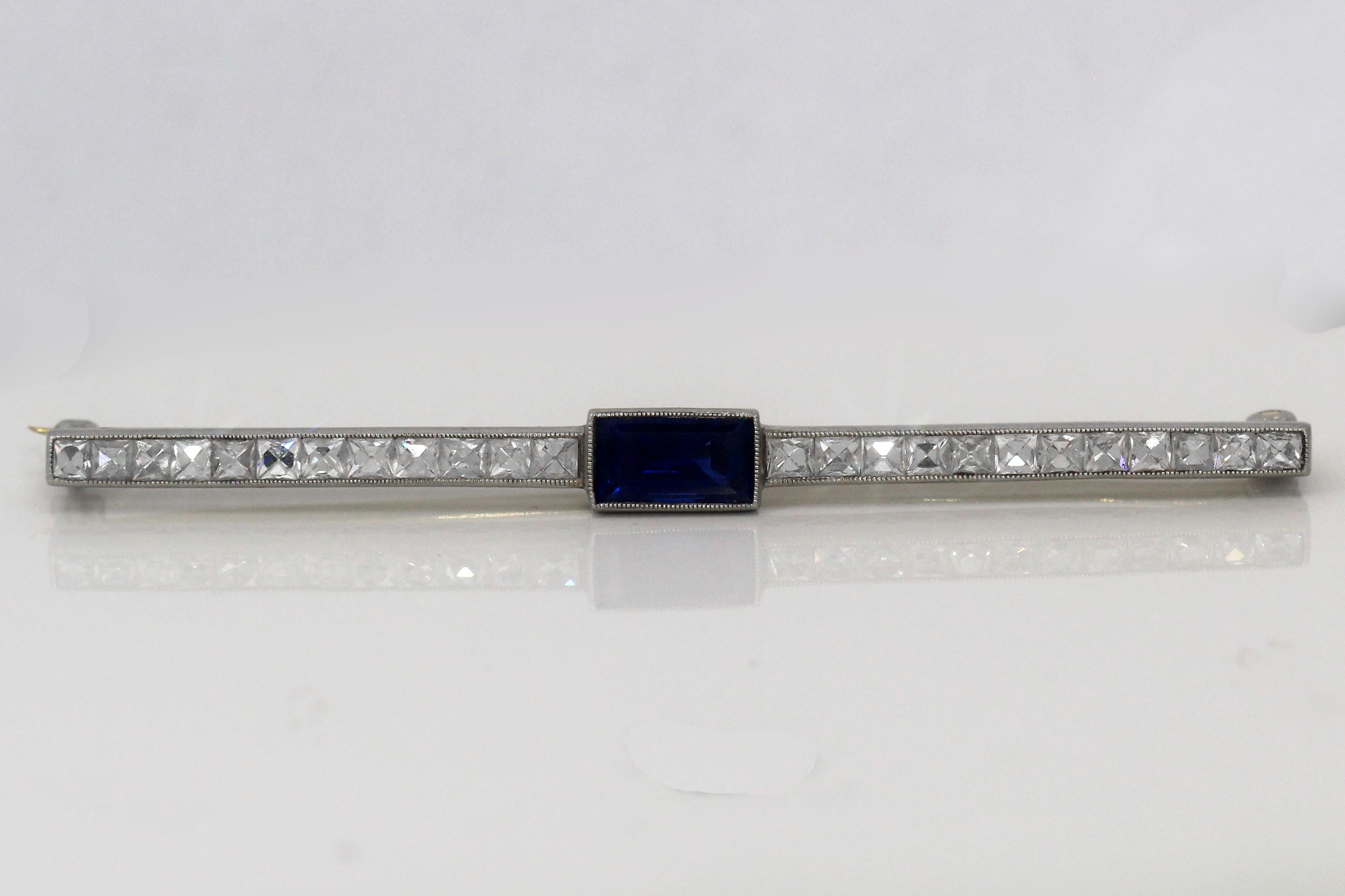 Antique Tiffany & Co. Bar Pin Diamond Sapphire Platinum In Good Condition For Sale In West Hollywood, CA