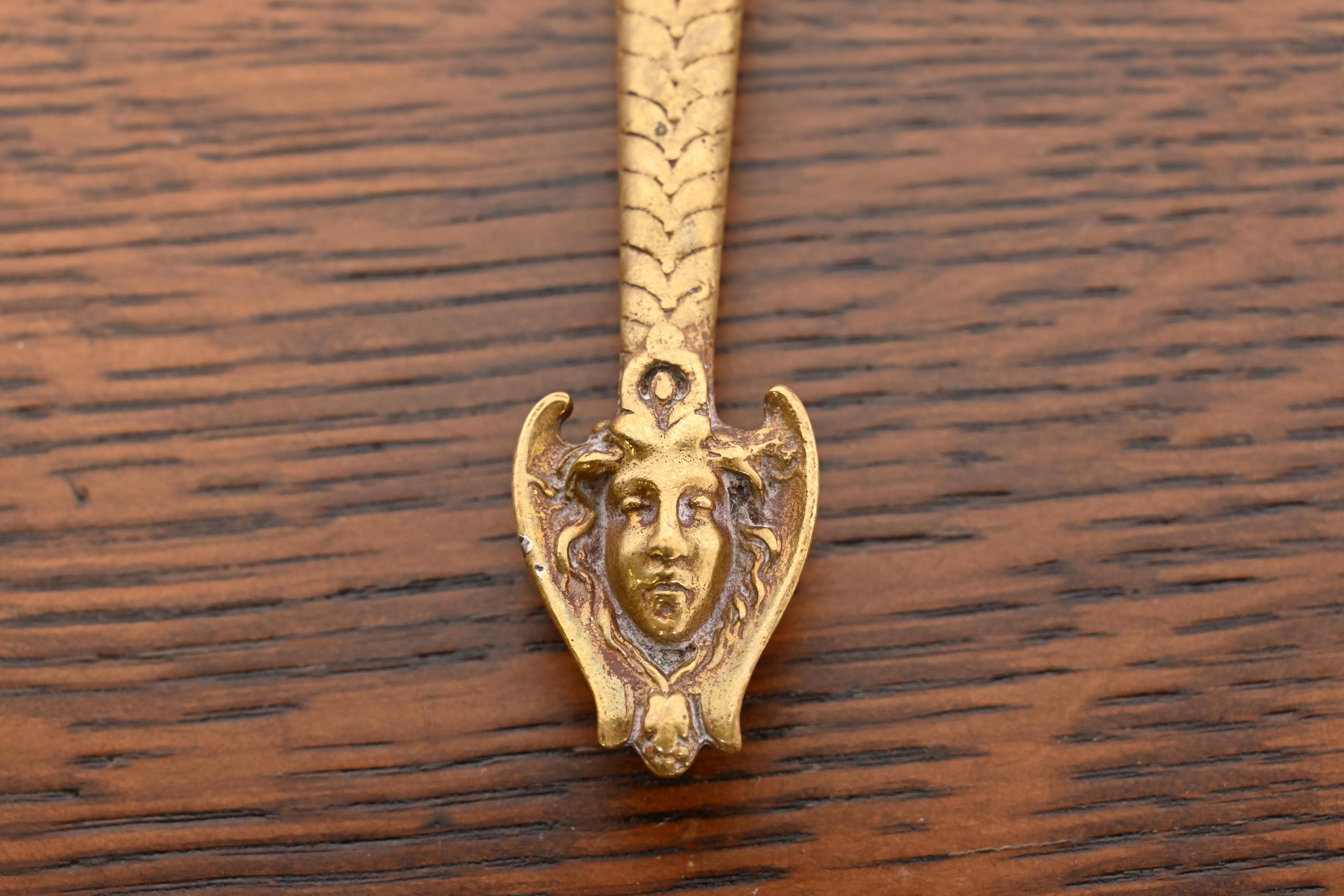 Antique Tiffany & Co. Bronze Doré Medusa Vanity Hand Mirror, Circa 1910 In Good Condition For Sale In South Bend, IN