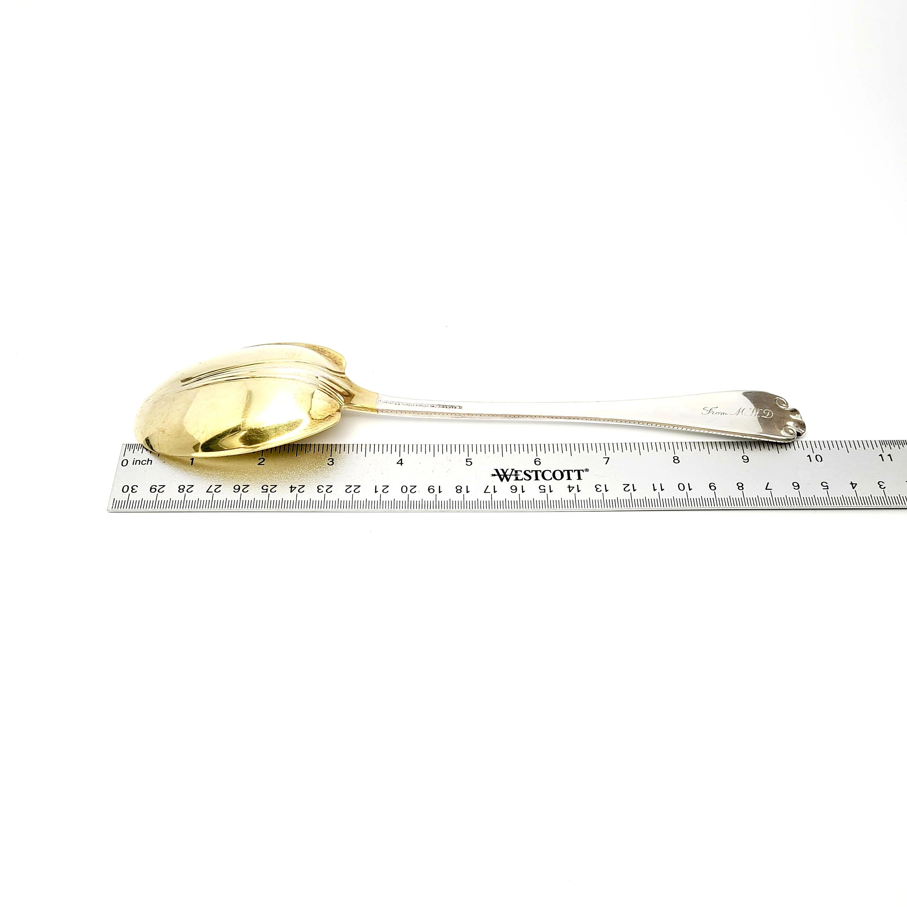Antico cucchiaio da insalata Tiffany & Co. fiammingo in argento sterling e oro in vendita 5