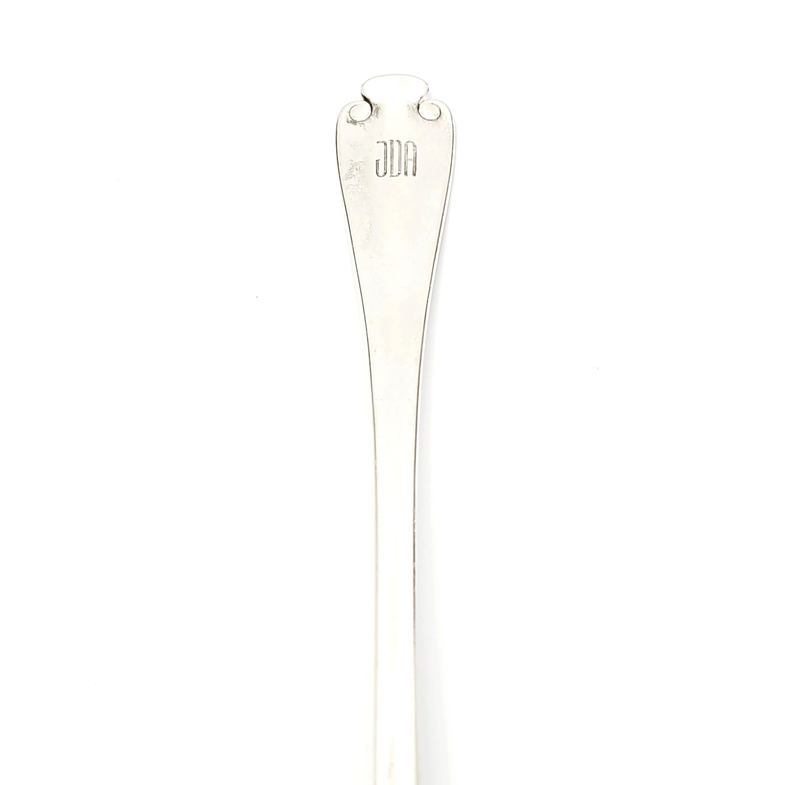 Antico cucchiaio da insalata Tiffany & Co. fiammingo in argento sterling e oro In condizioni buone in vendita a Washington Depot, CT