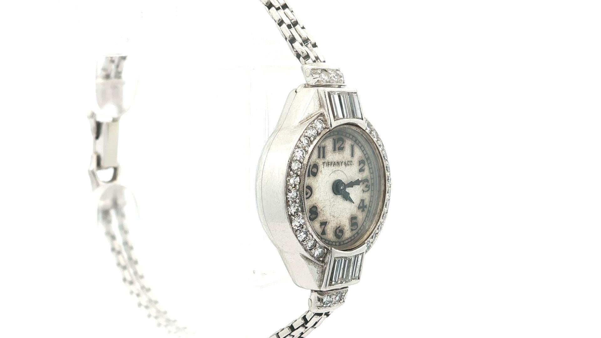 De las mujeres Antigüedades Tiffany & Co. Pulsera reloj Hamilton Platino Baguette y Diamante Redondo en venta