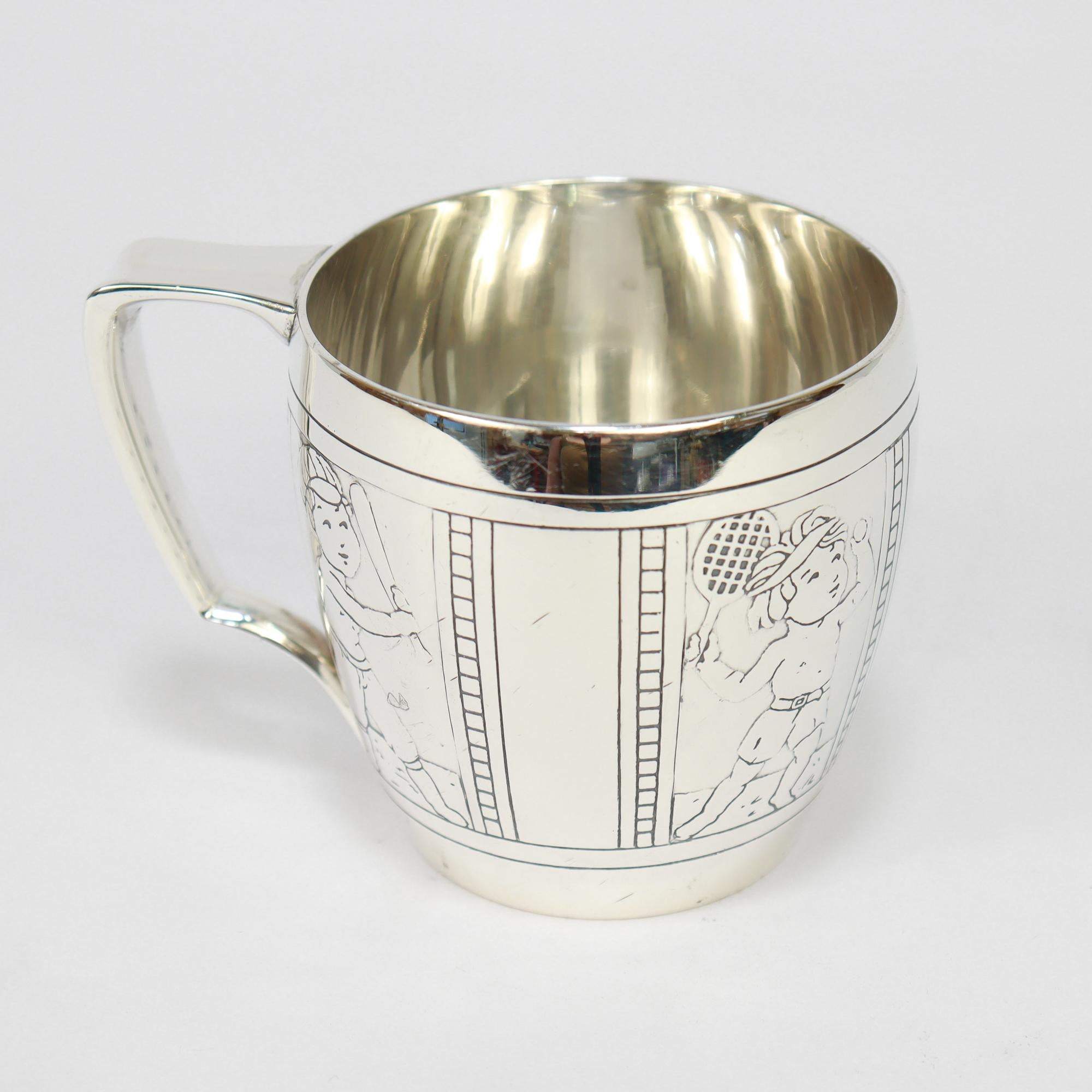 Antico Tiffany & Co. Tazza per bambini in argento sterling con tennis, golf e baseball in vendita 3