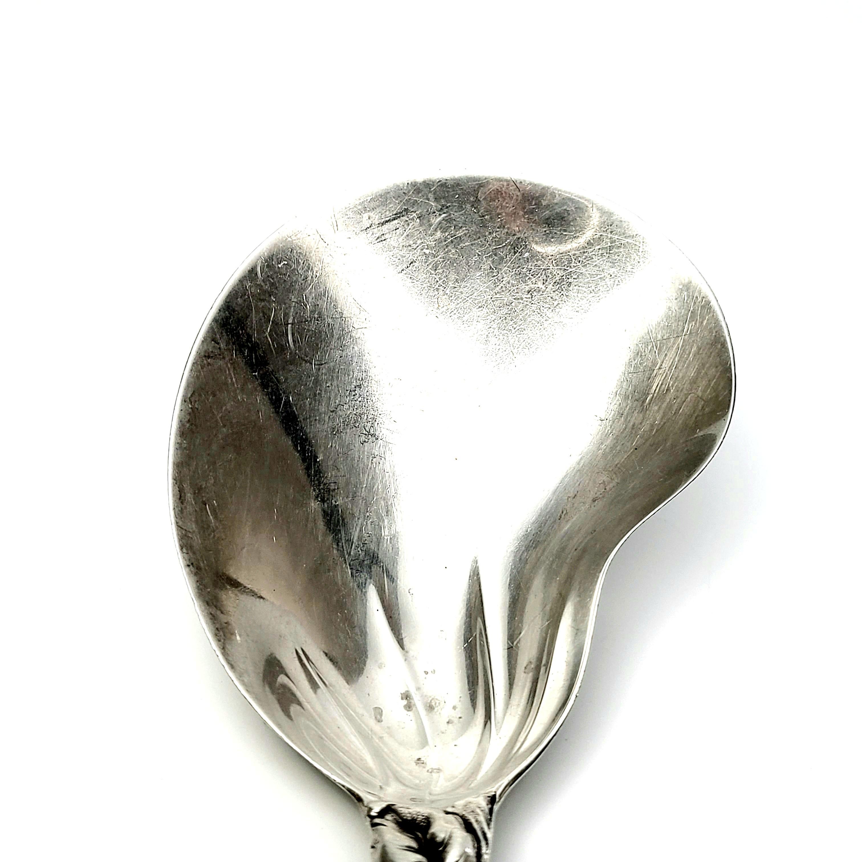 Antique Tiffany & Co. Sterling Silver Blackberry Pattern Berry Casserole Spoon In Good Condition For Sale In Washington Depot, CT