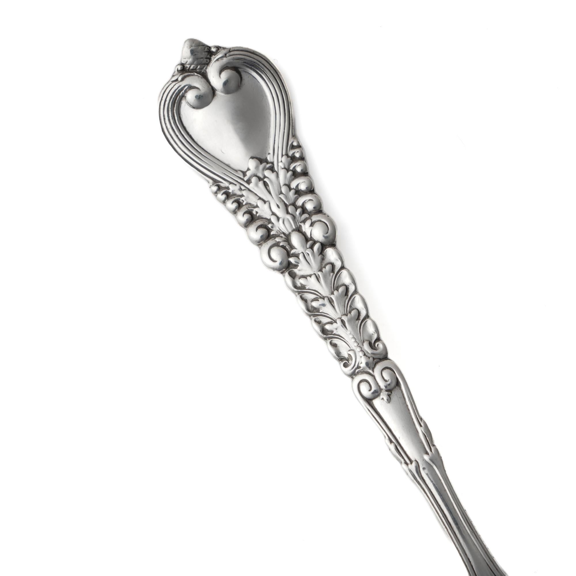 Antique Tiffany & Co. Sterling Silver Florentine Pattern Dessert Spoon In Good Condition For Sale In Braintree, GB