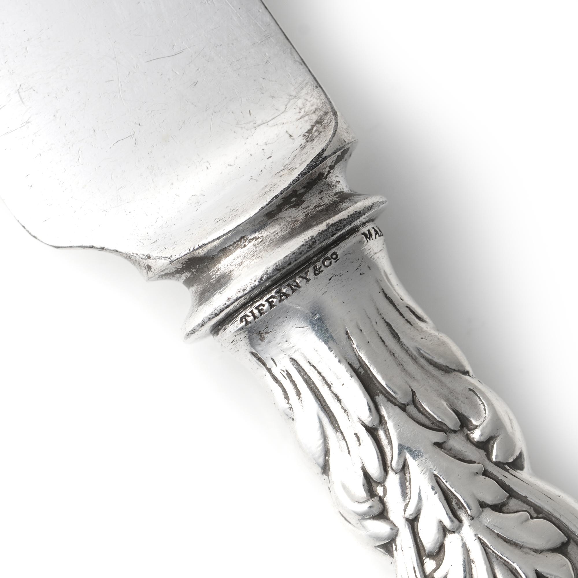 Antike Tiffany & Co.-Kollektion Sterling Silber Florentine Muster Tischmesser (amerikanisch) im Angebot