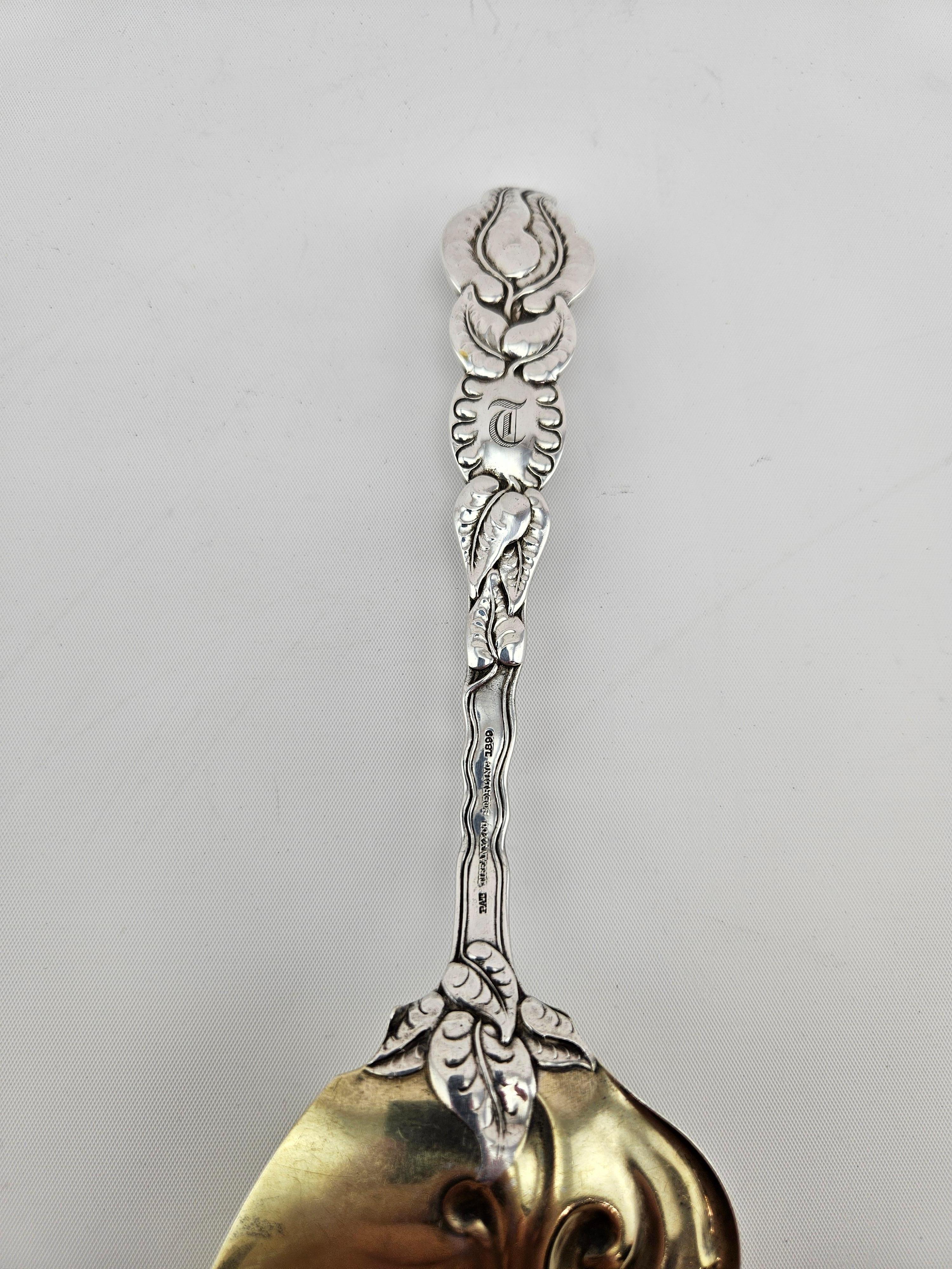 Antique Tiffany & Co. Sterling Silver Ice Cream Serving Knife In Good Condition For Sale In Hamilton, Ontario