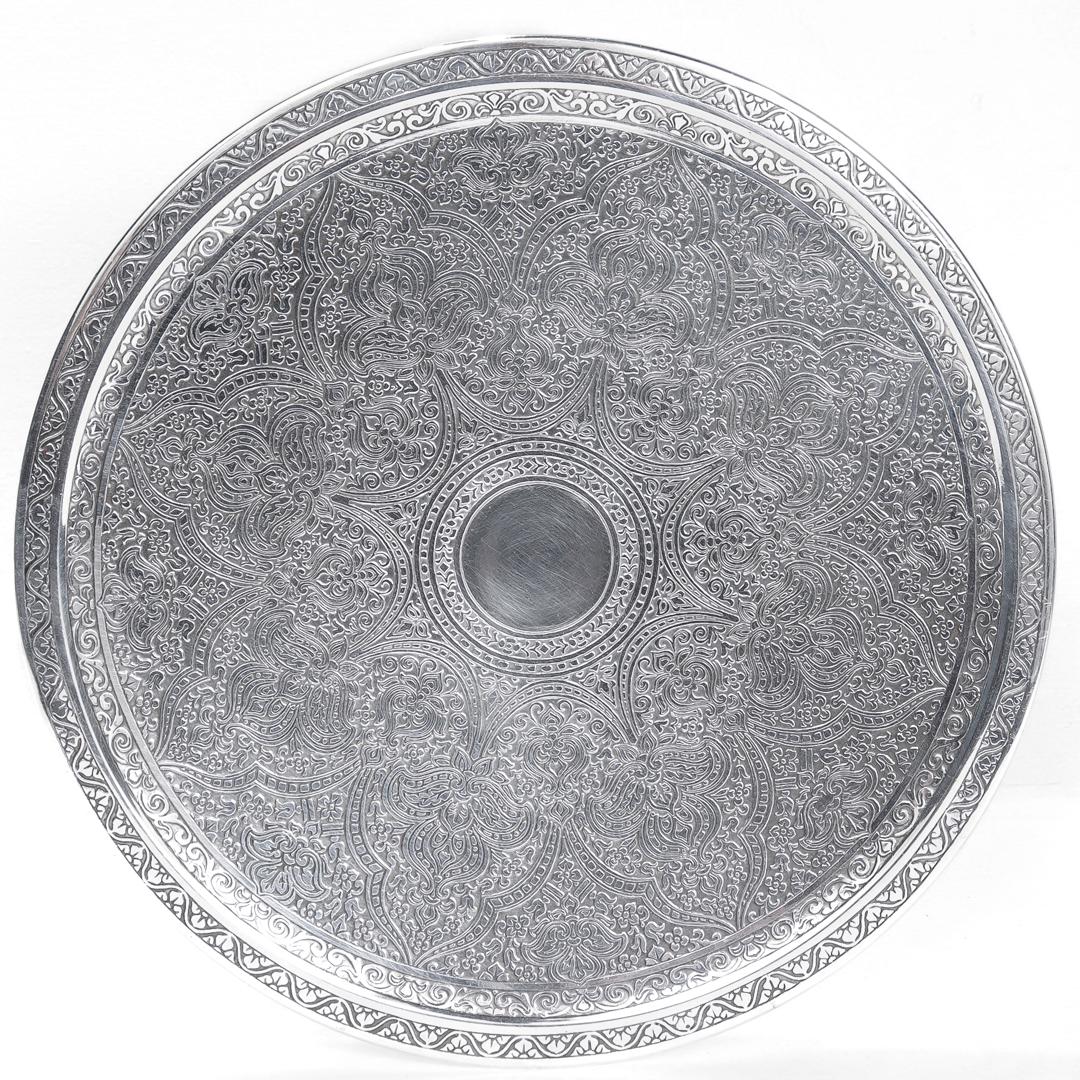 Antike Tiffany & Co Sterling Silber Persisch Säure-geätzt Servierbrett/Kuchen Stand im Zustand „Gut“ im Angebot in Philadelphia, PA