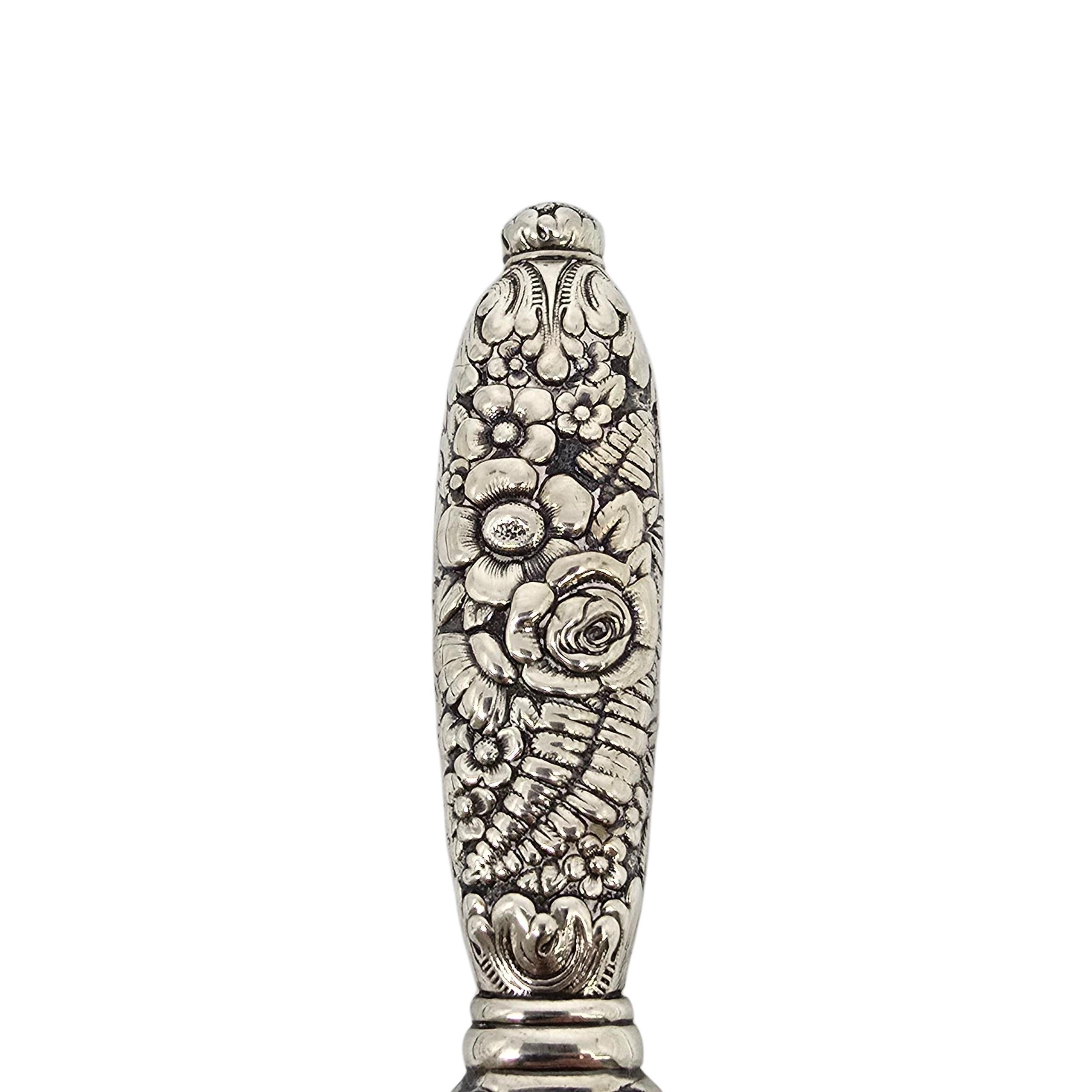 Antique Tiffany & Co Sterling Silver Repousse Floral Shoe Horn w/Monogram #22623 Unisexe en vente