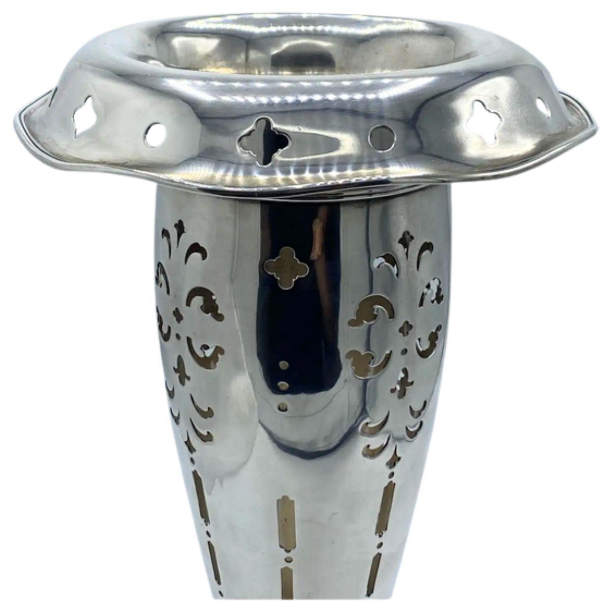 Antico vaso in argento Tiffany & Co. in vendita 2