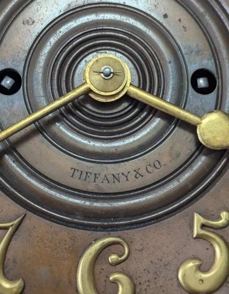 Antike Tiffany & Co.-Kollektion Viktorianische Uhr mit geschnitztem Gehäuse (Geschnitzt) im Angebot