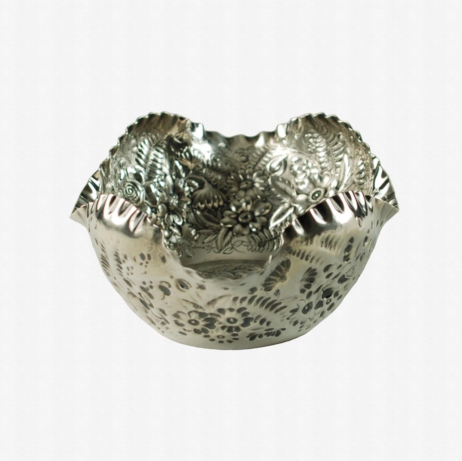 Antique Tiffany & Company Sterling Silver Fern and Flowers Repousse Bowl In Good Condition For Sale In Cincinnati, OH