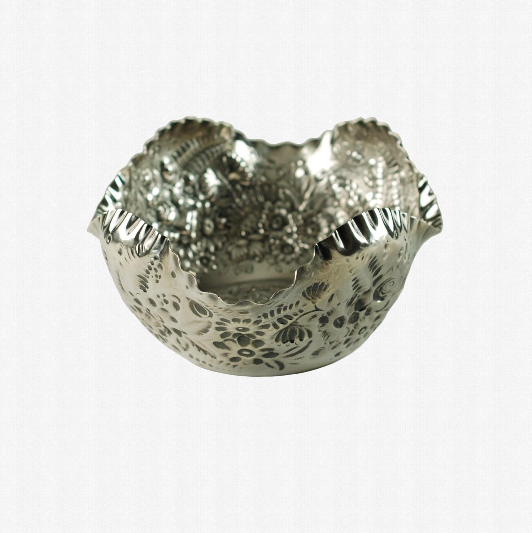 American Antique Tiffany & Company Sterling Silver Fern and Flowers Repousse Bowl For Sale