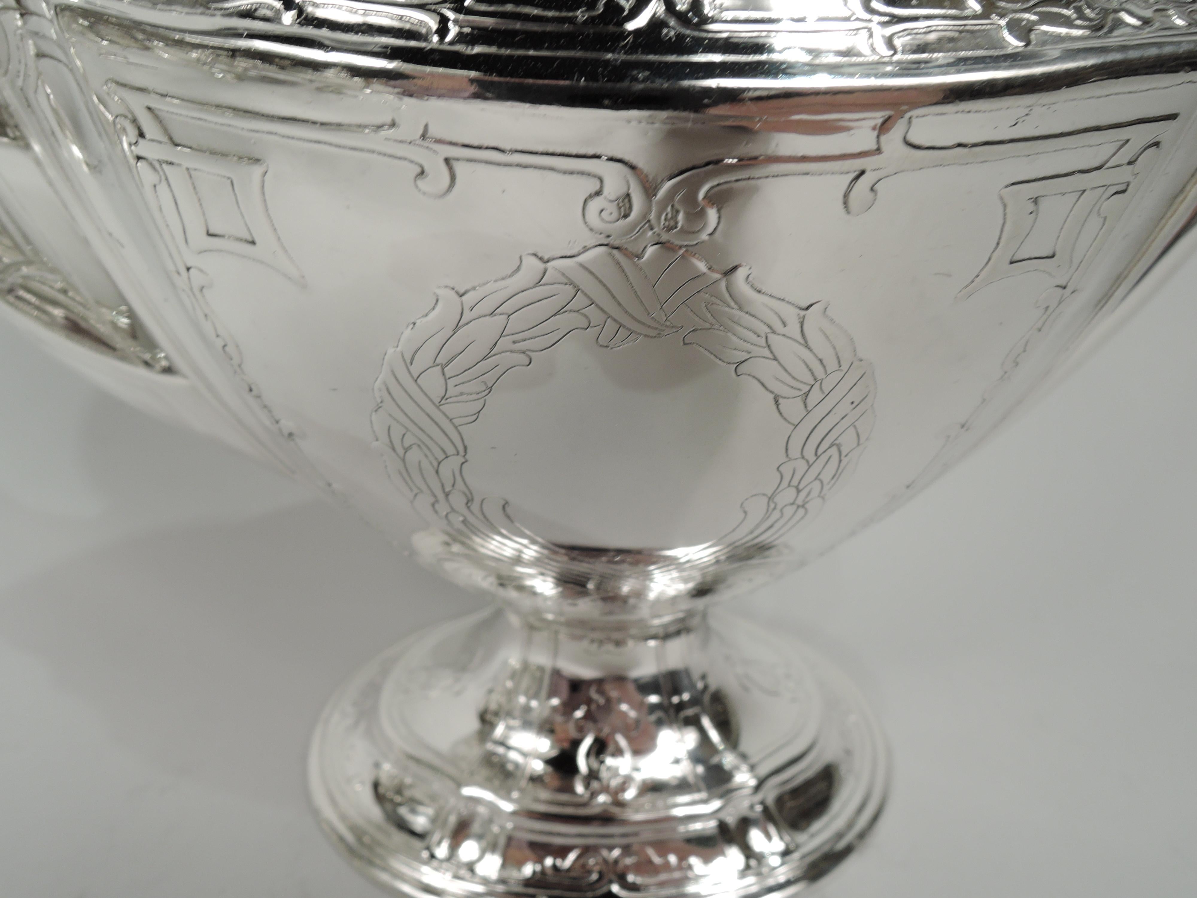 Antikes edwardianisches klassisches 5-teiliges Couchtisch- und Teeservice von Tiffany im Zustand „Hervorragend“ im Angebot in New York, NY