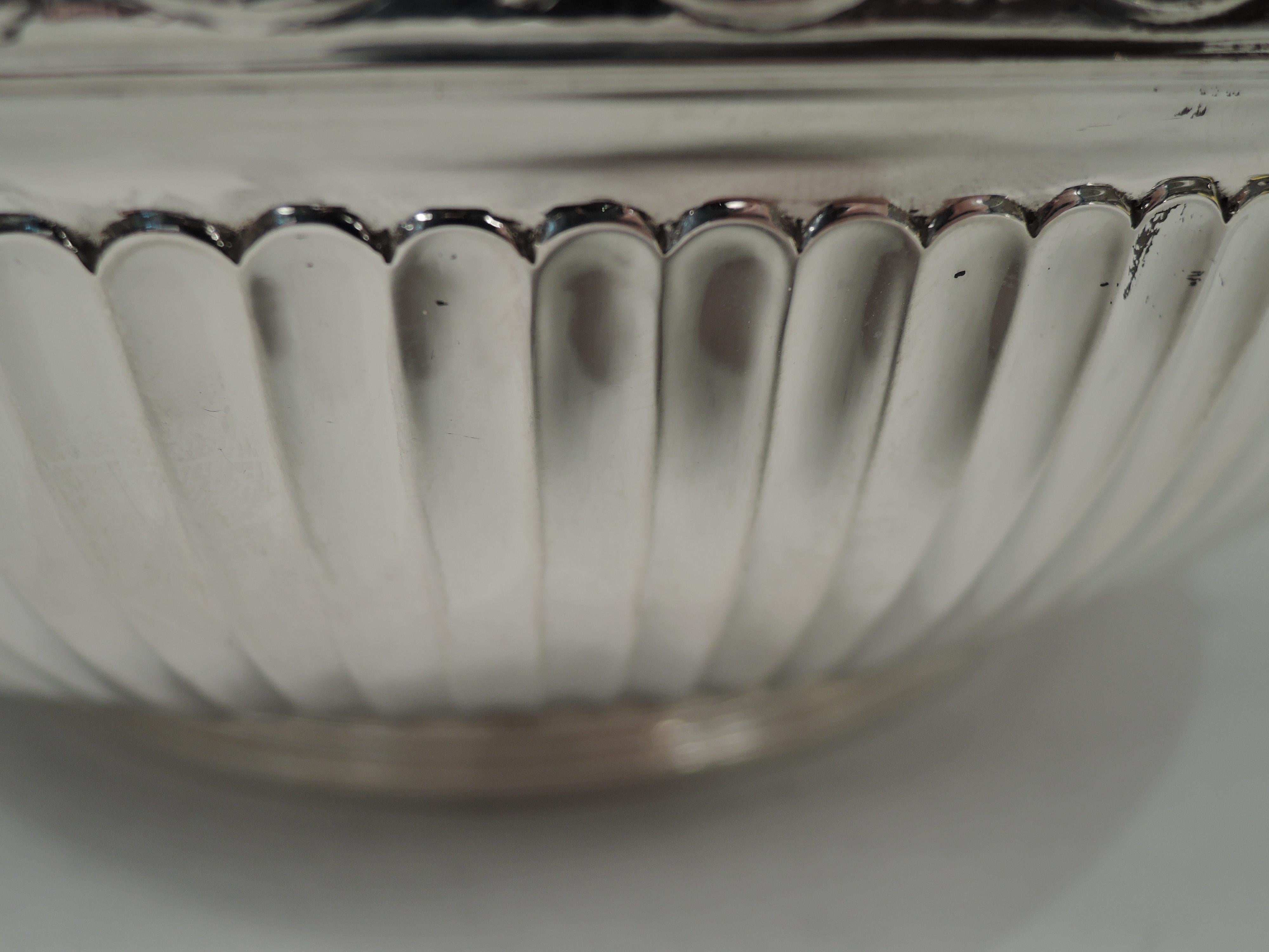American Antique Tiffany Edwardian Classical Sterling Silver Bowl For Sale