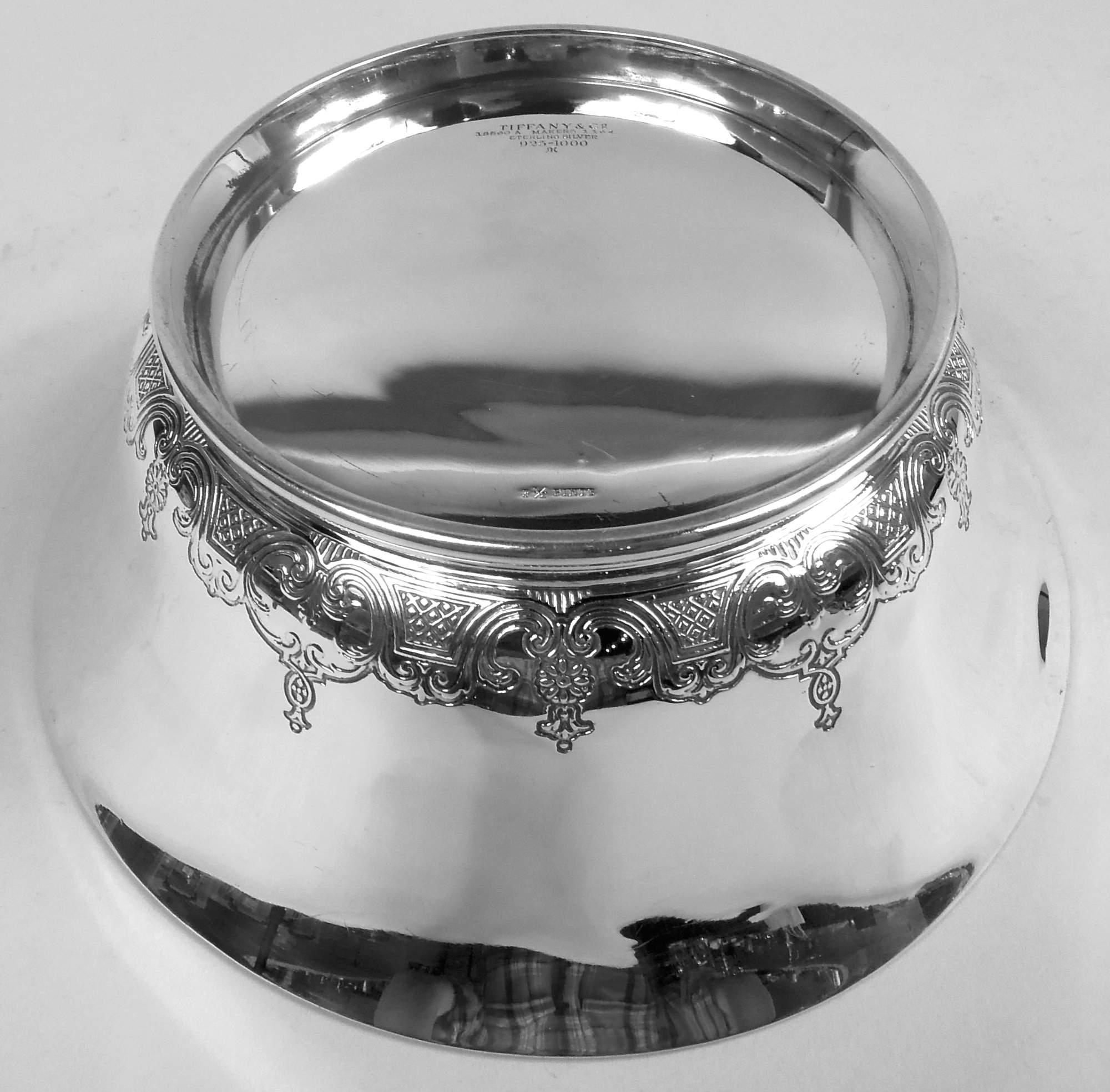 Antica ciotola in argento Tiffany Edwardian Classical Sterling Silver In condizioni buone in vendita a New York, NY