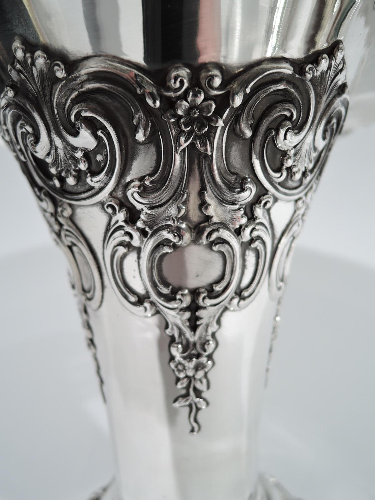 Antique Tiffany Edwardian Classical Sterling Silver Vase In Excellent Condition In New York, NY