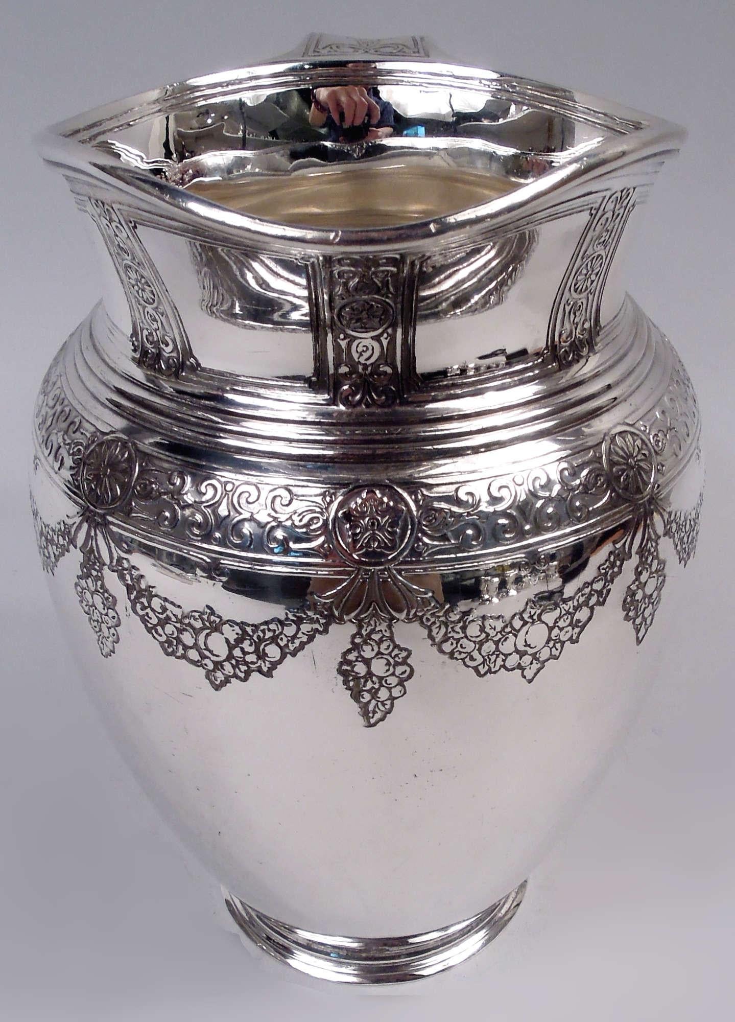 Edoardiano Antica brocca d'acqua in argento Sterling Tiffany Edwardian Regency in vendita