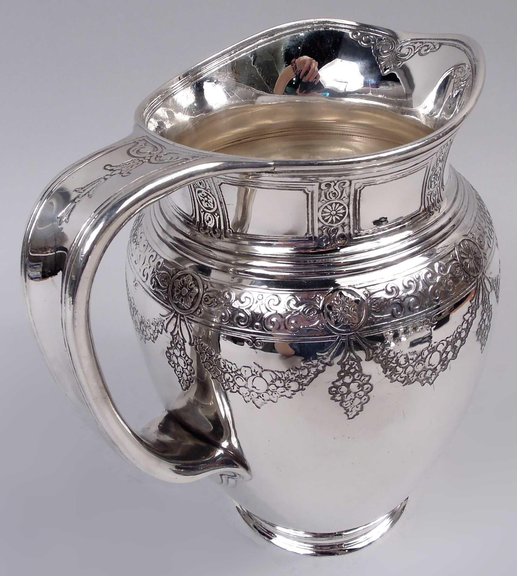 Antica brocca d'acqua in argento Sterling Tiffany Edwardian Regency In condizioni buone in vendita a New York, NY