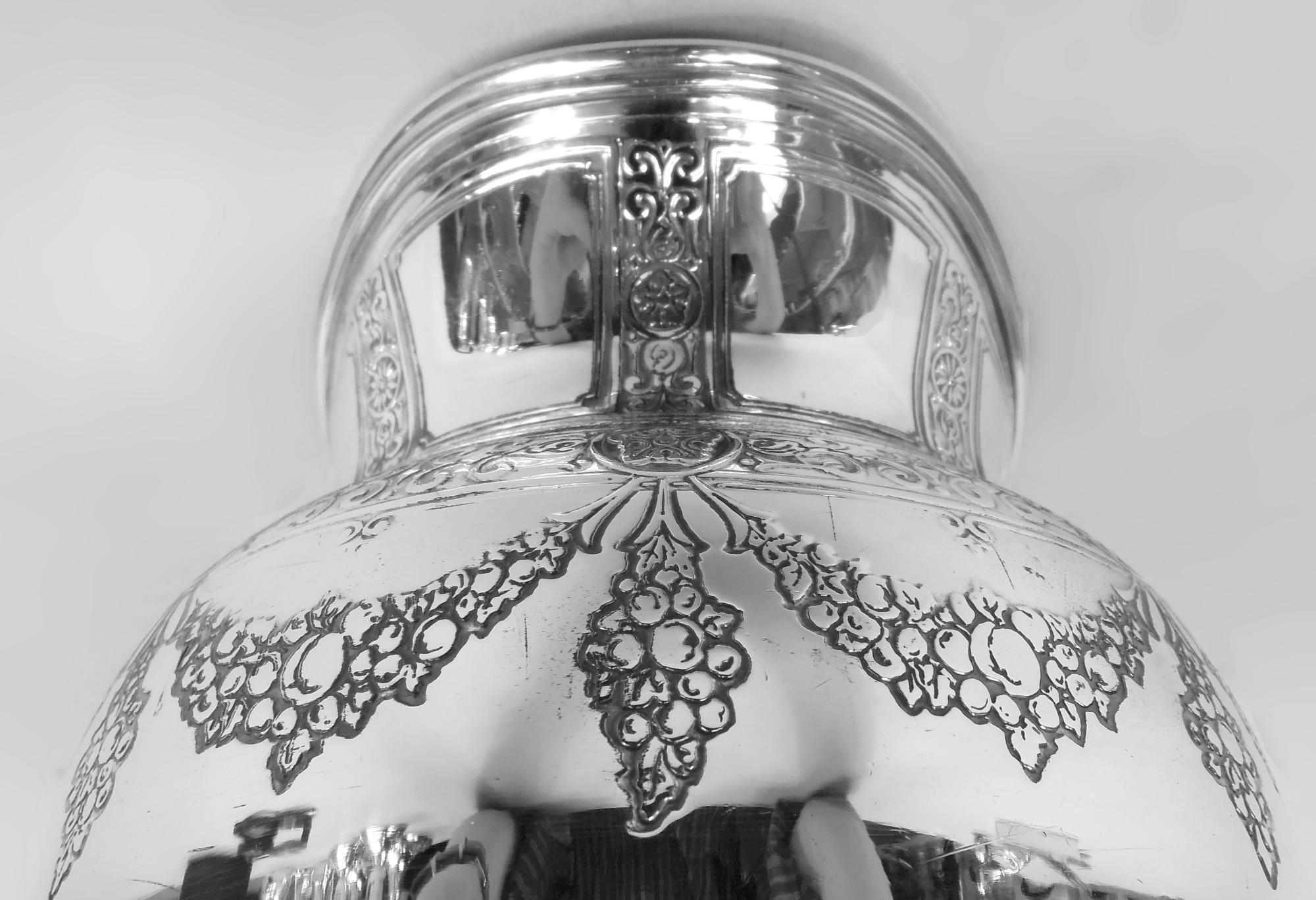Antica brocca d'acqua in argento Sterling Tiffany Edwardian Regency in vendita 1