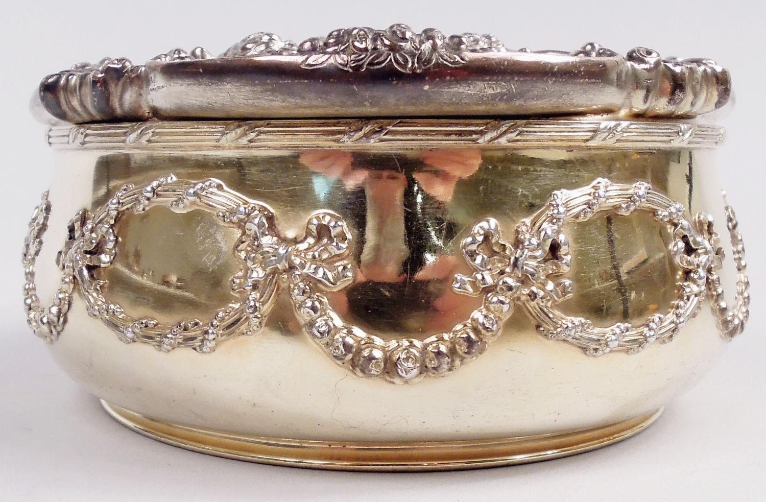 Neorococò Antico cofanetto in argento dorato rococò Tiffany Edwardiano in vendita