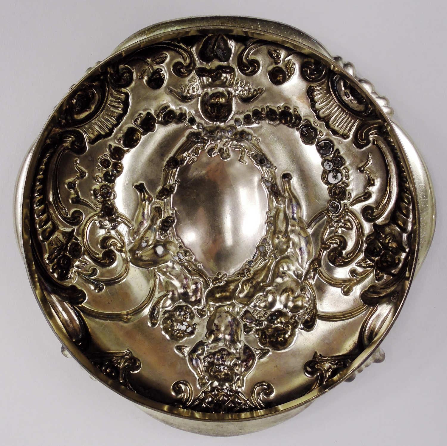 Dorato Antico cofanetto in argento dorato rococò Tiffany Edwardiano in vendita