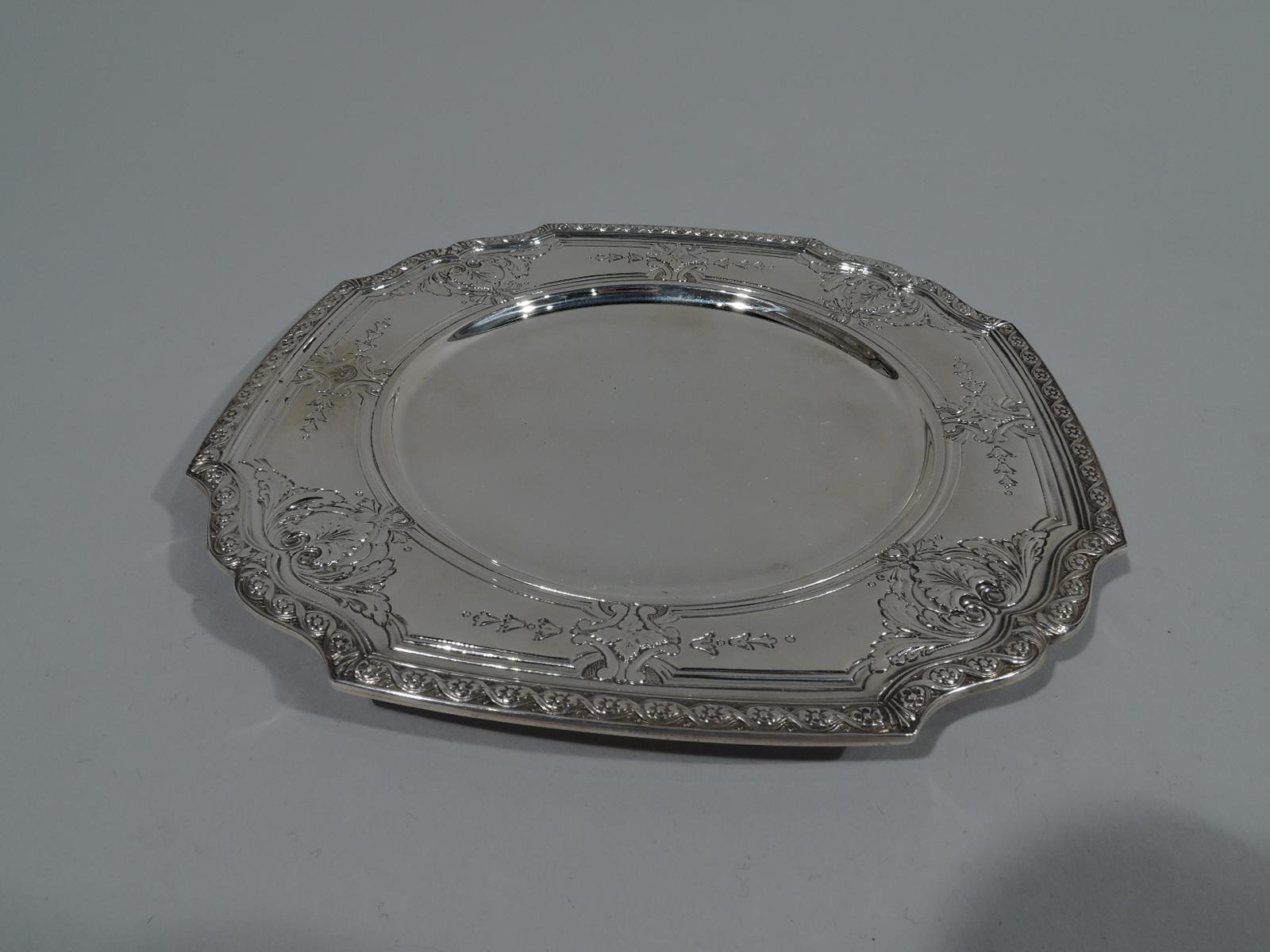 Antique Tiffany & Co. Edwardian Sterling Silver Bread and Butter Plates In Excellent Condition In New York, NY