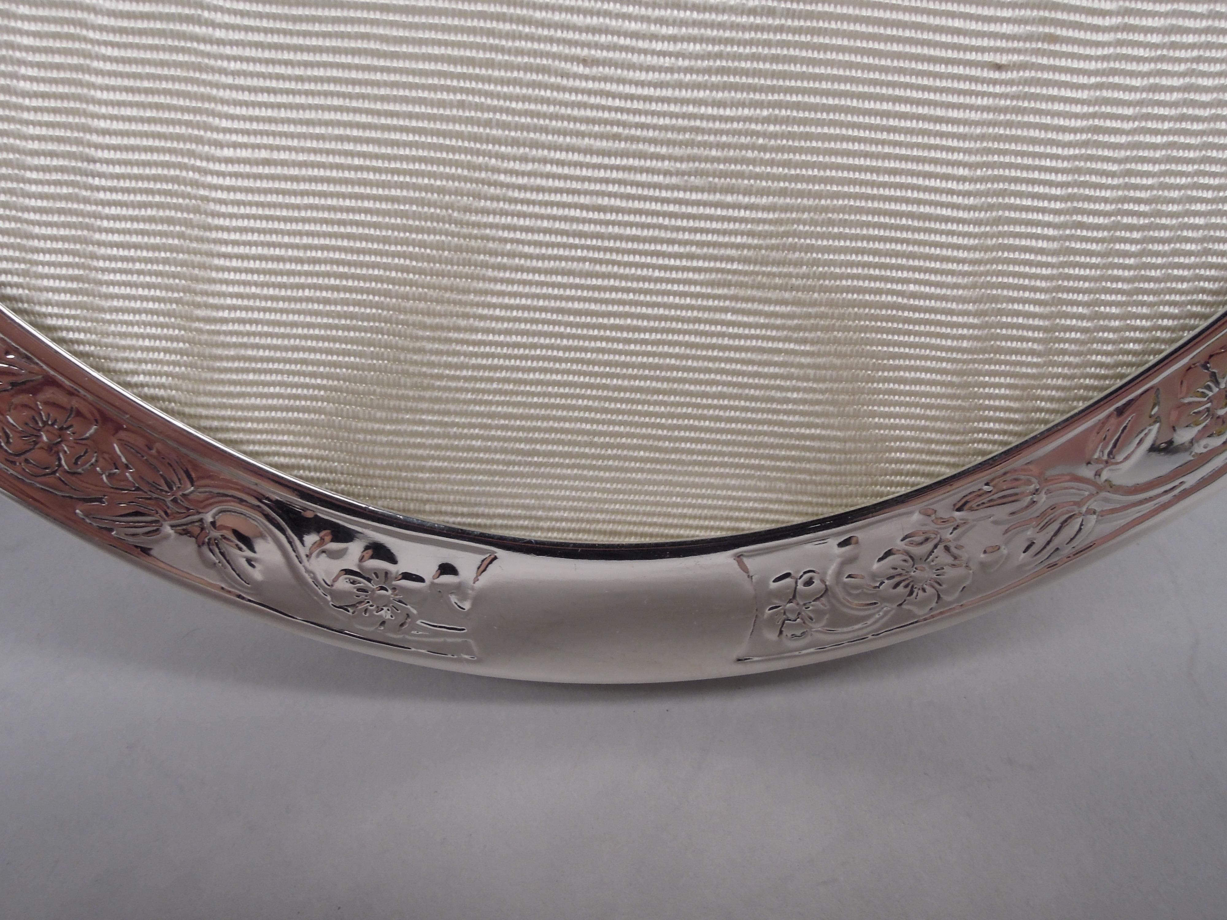 20th Century Antique Tiffany Edwardian Sterling Silver Oval Picture Frame