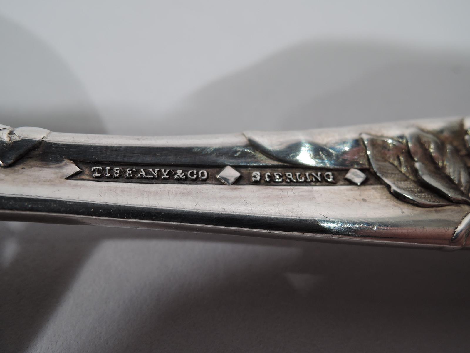 Antique Tiffany Fruits and Flowers Sterling Silver Pea Pod Pea Server In Excellent Condition In New York, NY